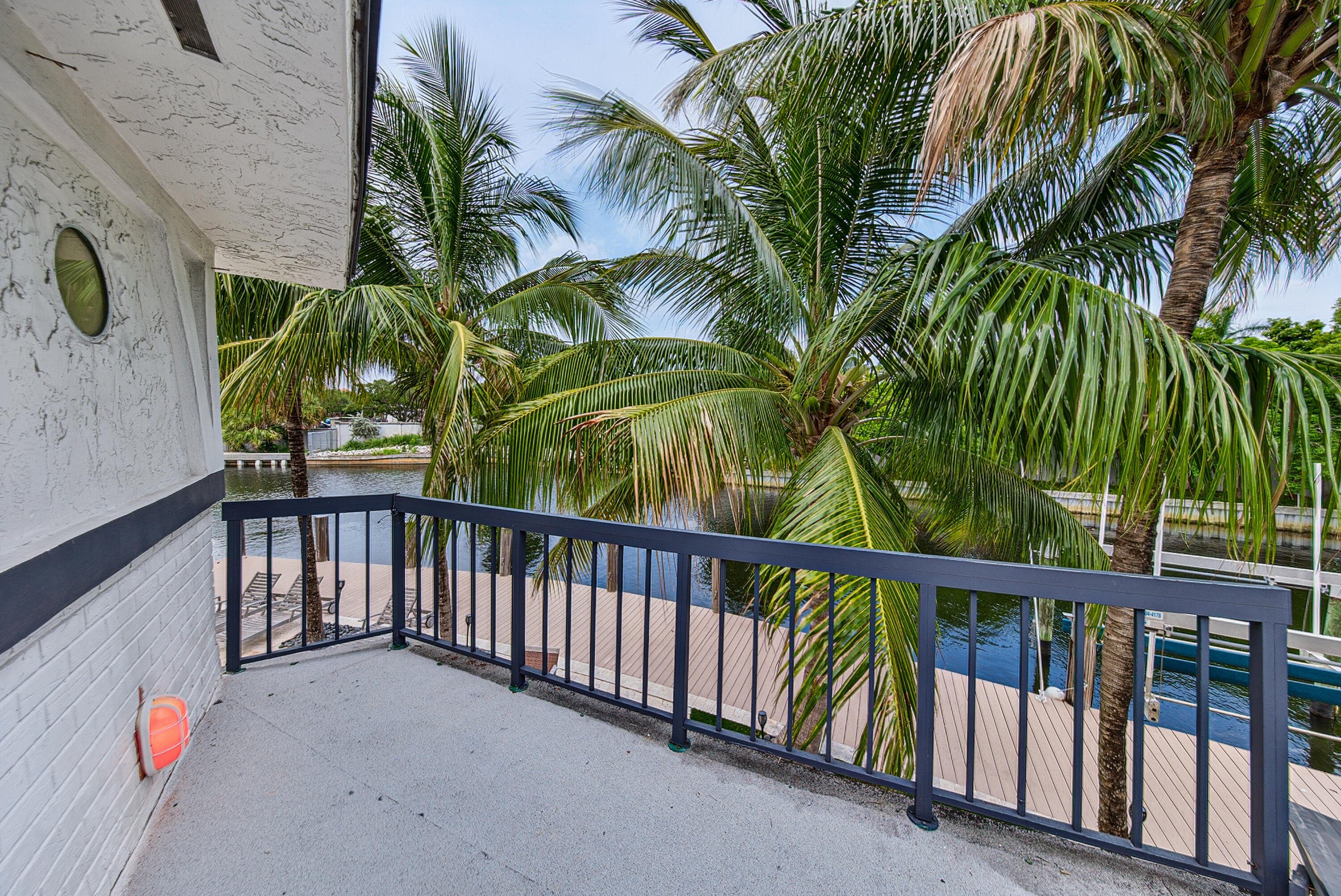 SOUTH CORAL POINT - Residential