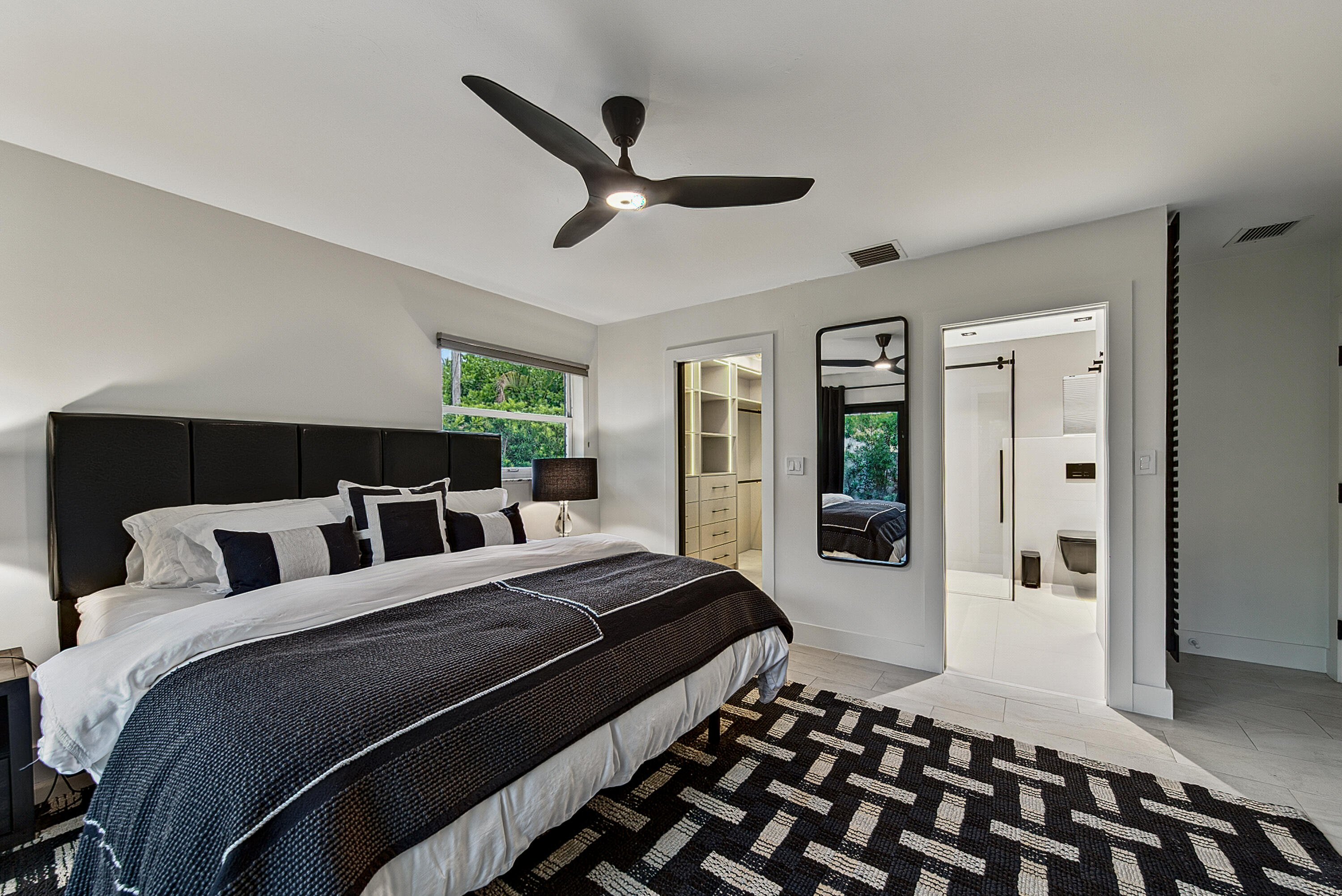 SOUTH CORAL POINT - Residential