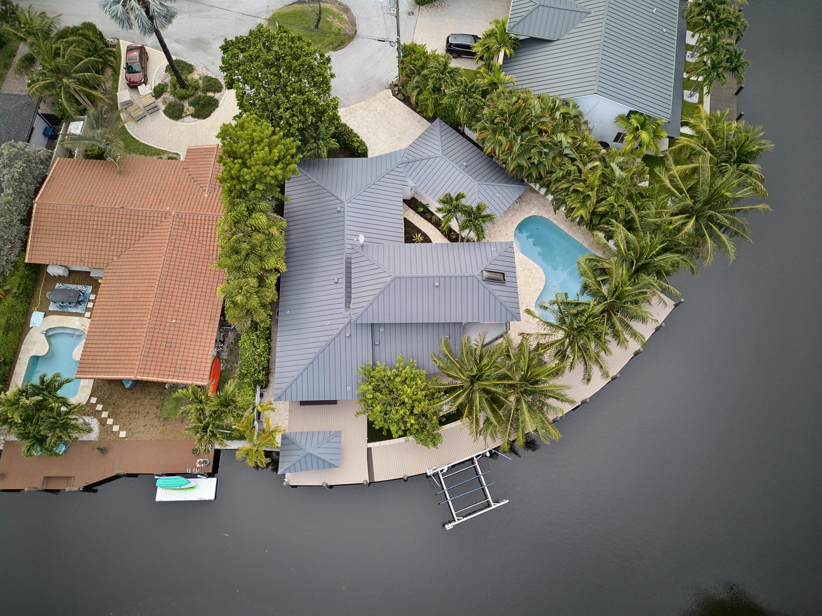 SOUTH CORAL POINT - Residential
