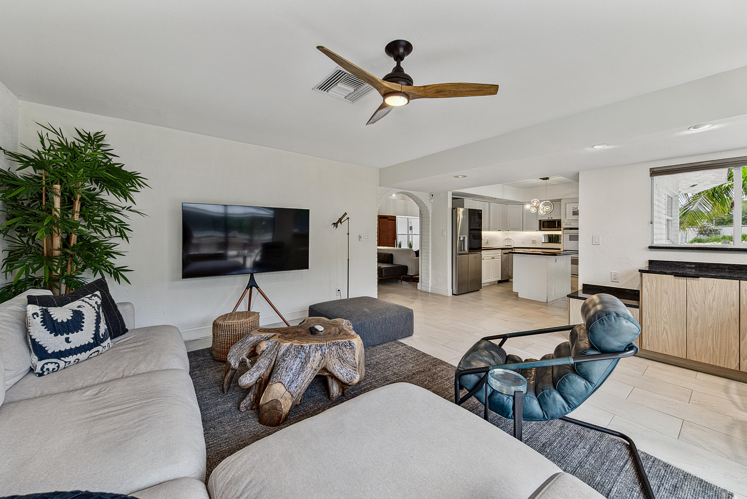 SOUTH CORAL POINT - Residential