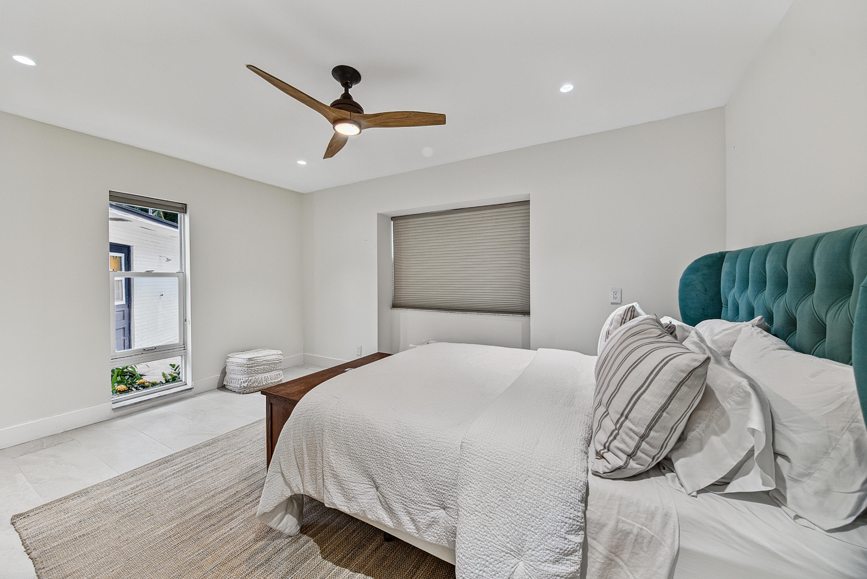 SOUTH CORAL POINT - Residential