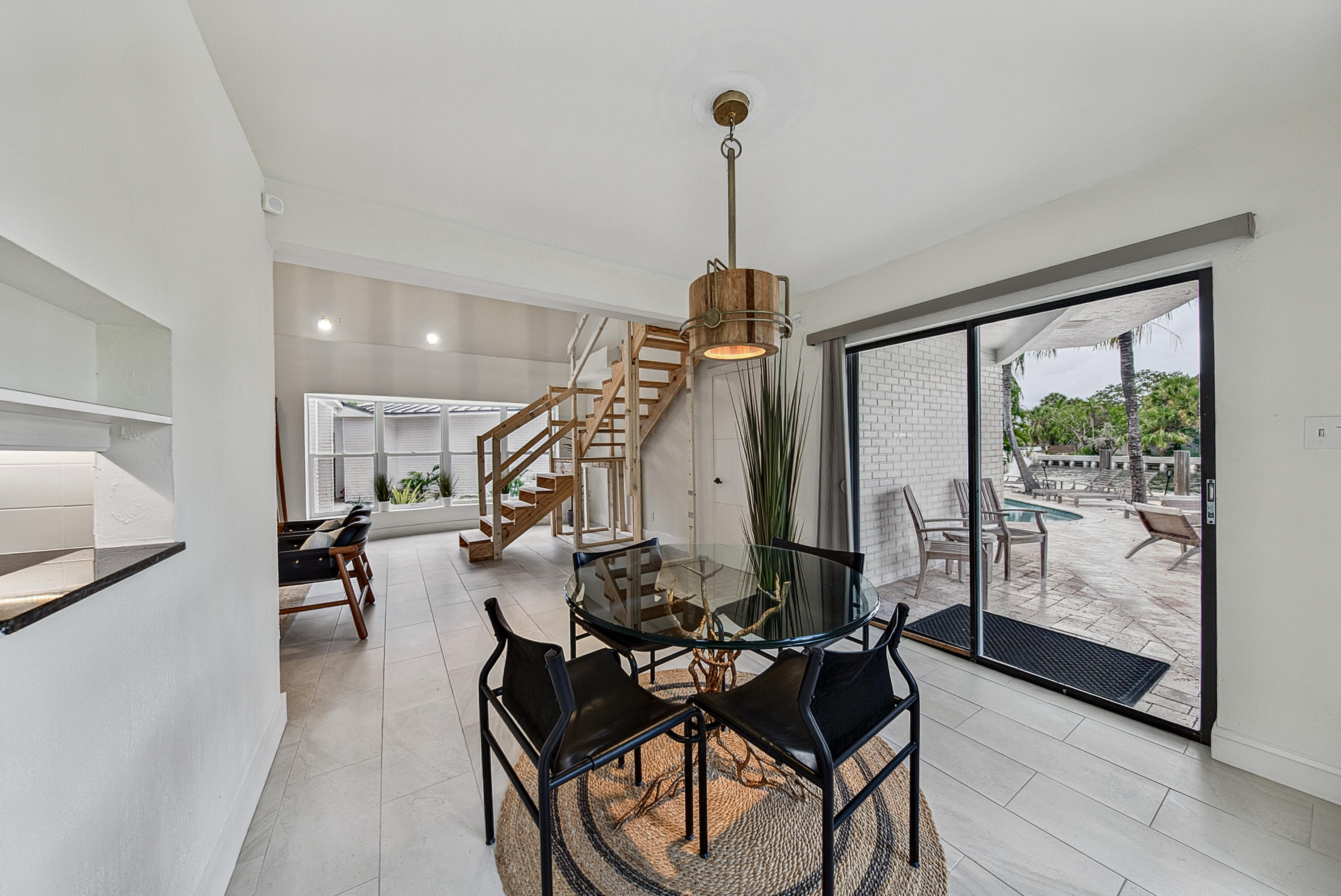 SOUTH CORAL POINT - Residential
