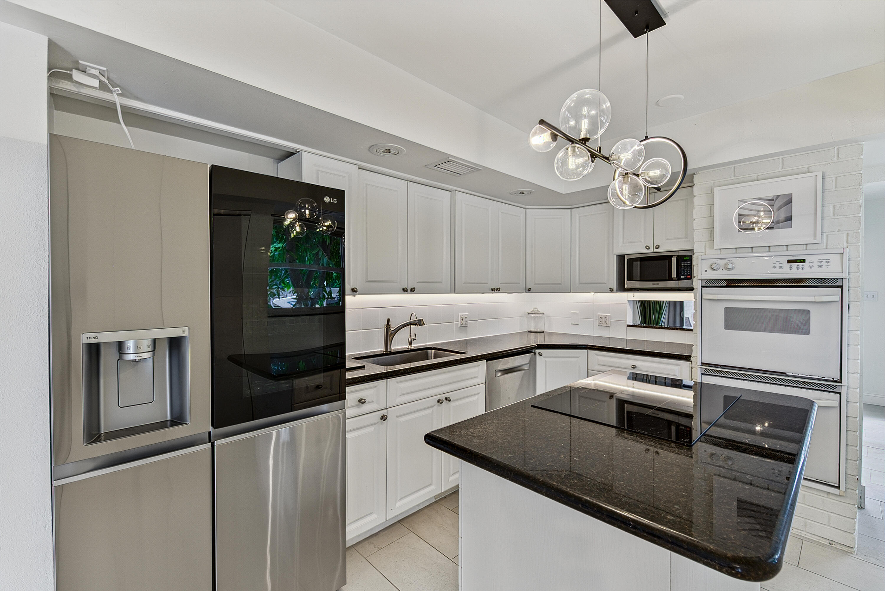 SOUTH CORAL POINT - Residential