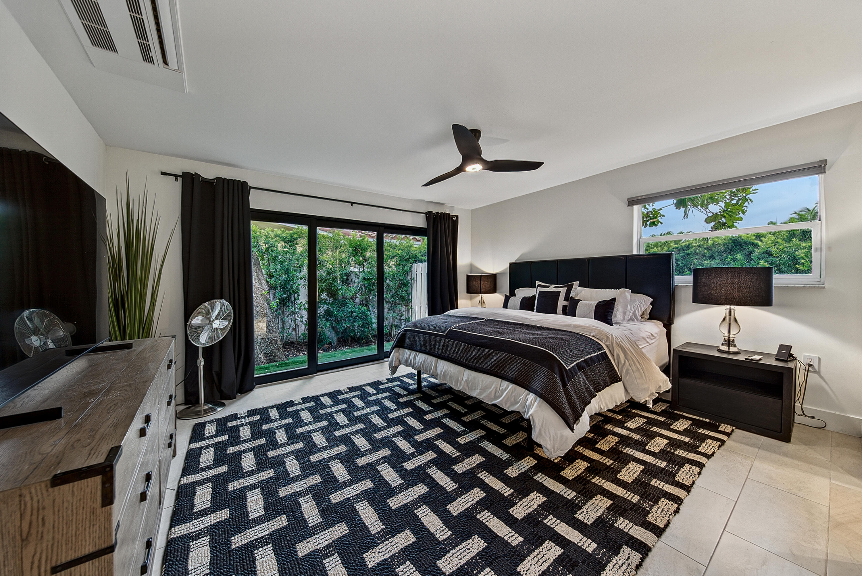 SOUTH CORAL POINT - Residential