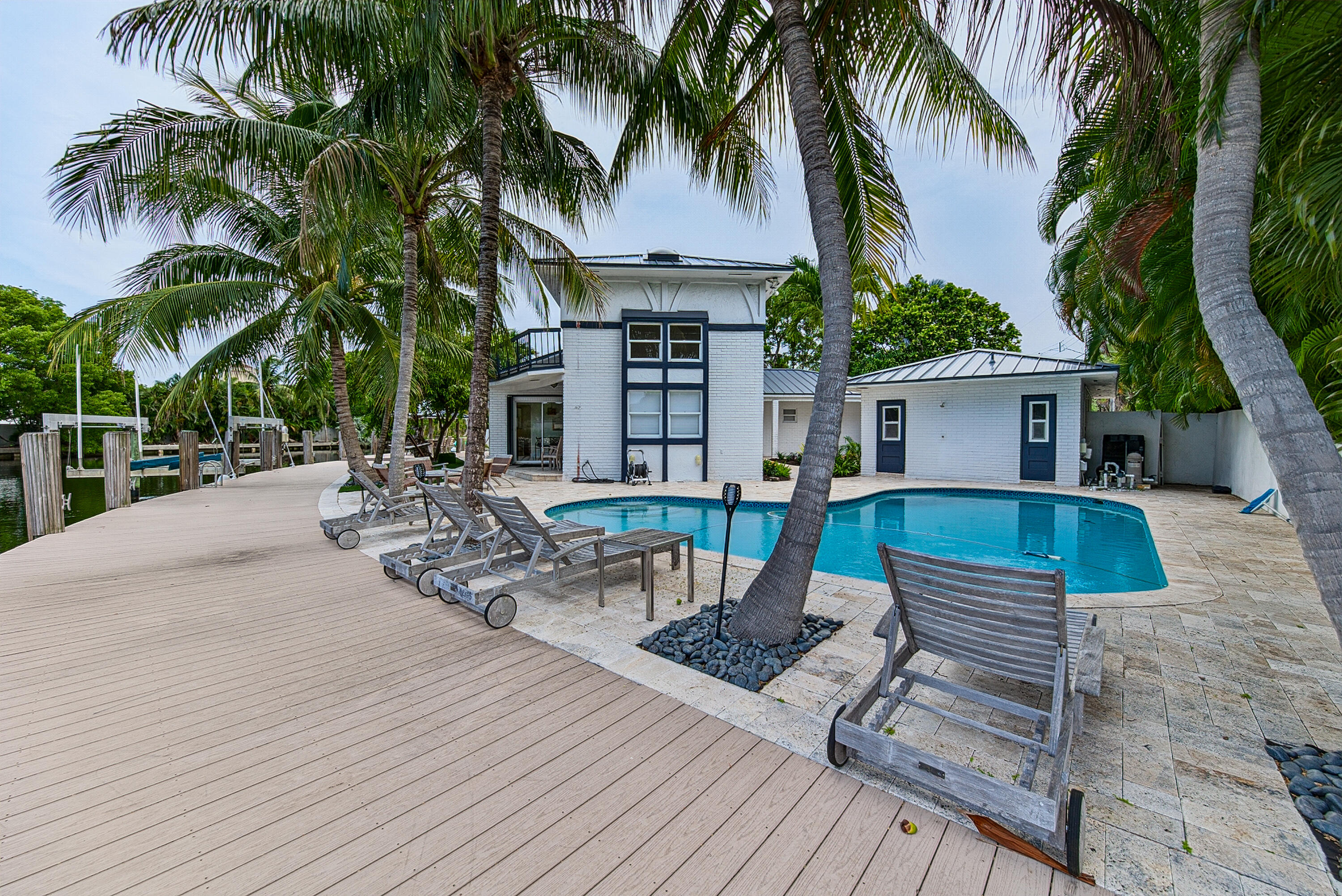 SOUTH CORAL POINT - Residential