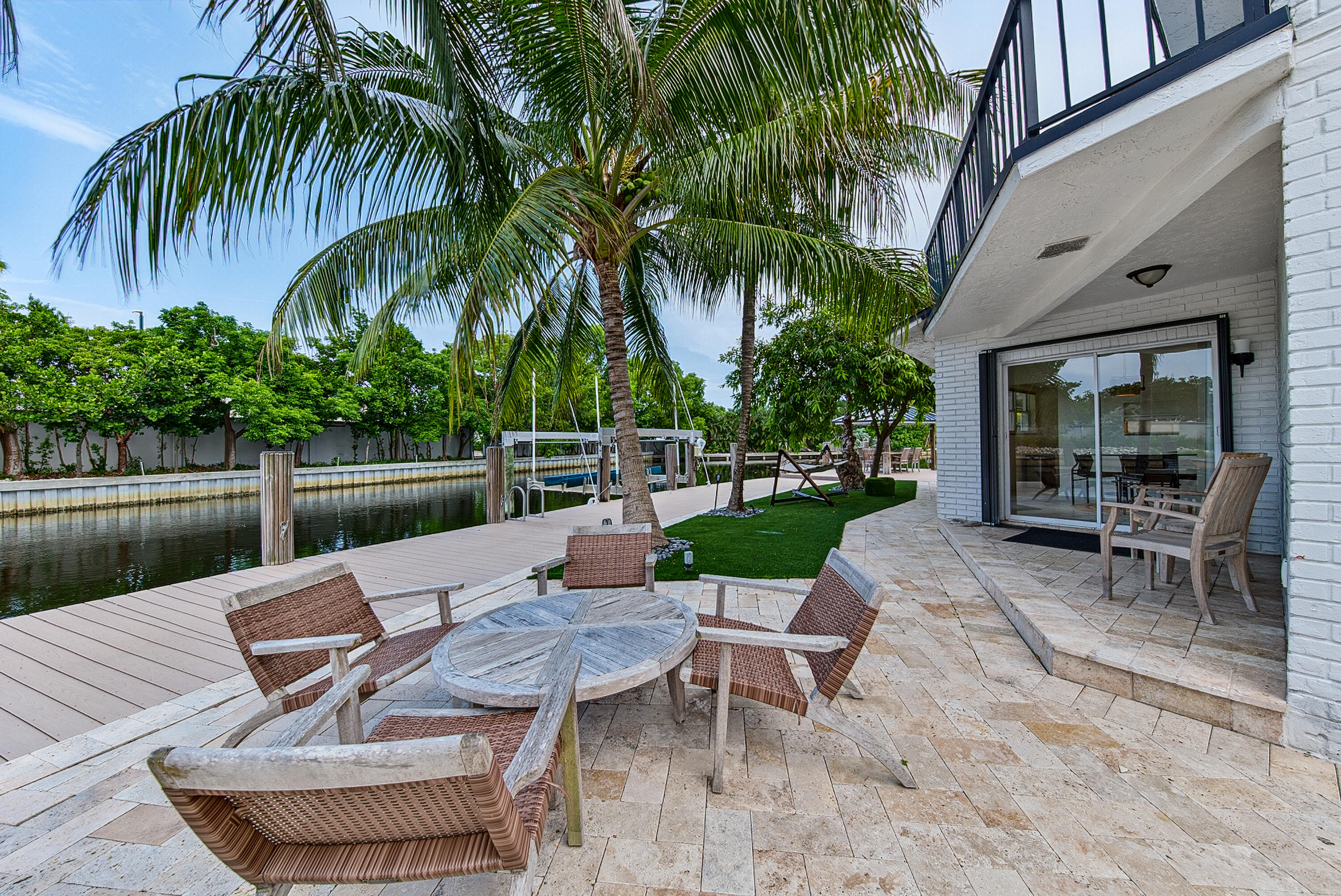 SOUTH CORAL POINT - Residential