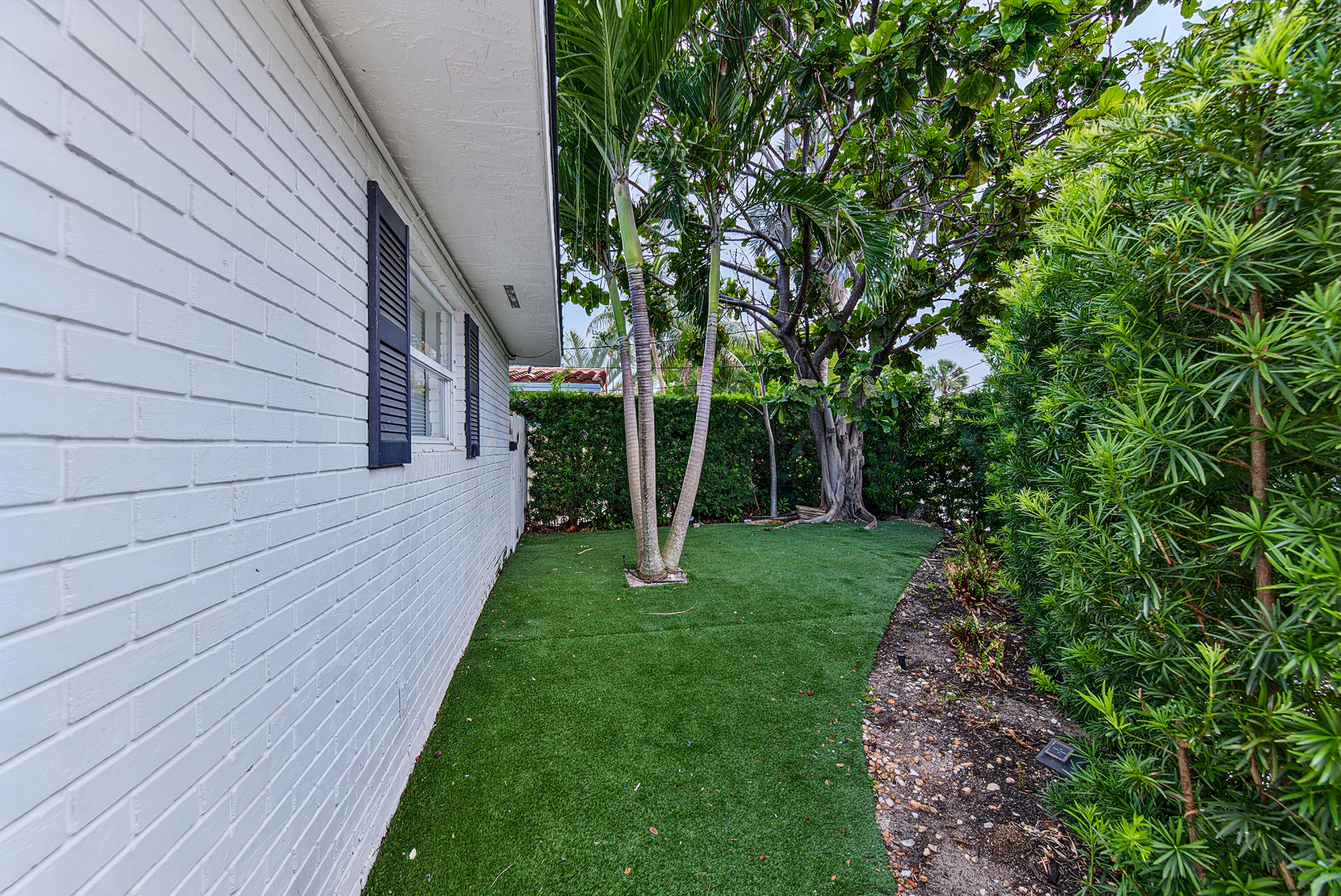 SOUTH CORAL POINT - Residential