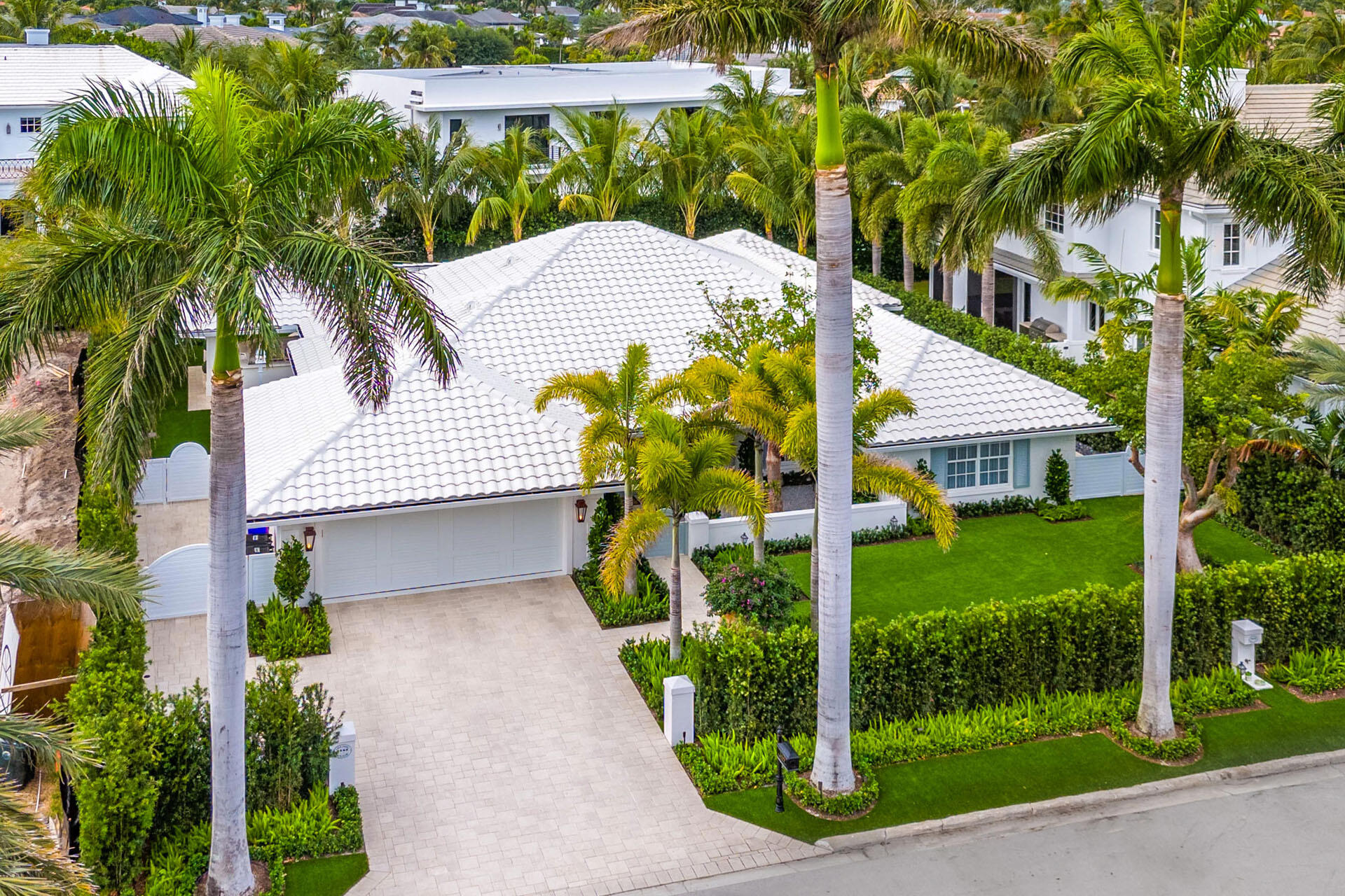 ROYAL PALM YACHT & COUNTRY CLUB - Residential