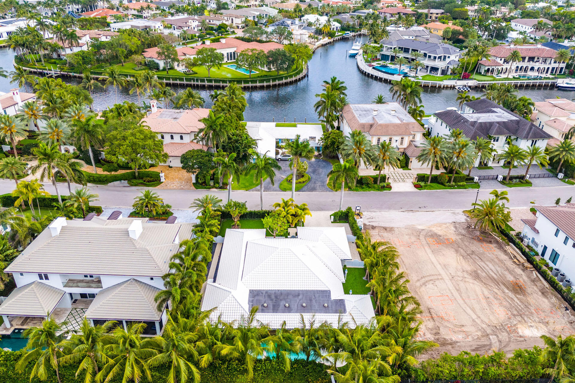 ROYAL PALM YACHT & COUNTRY CLUB - Residential