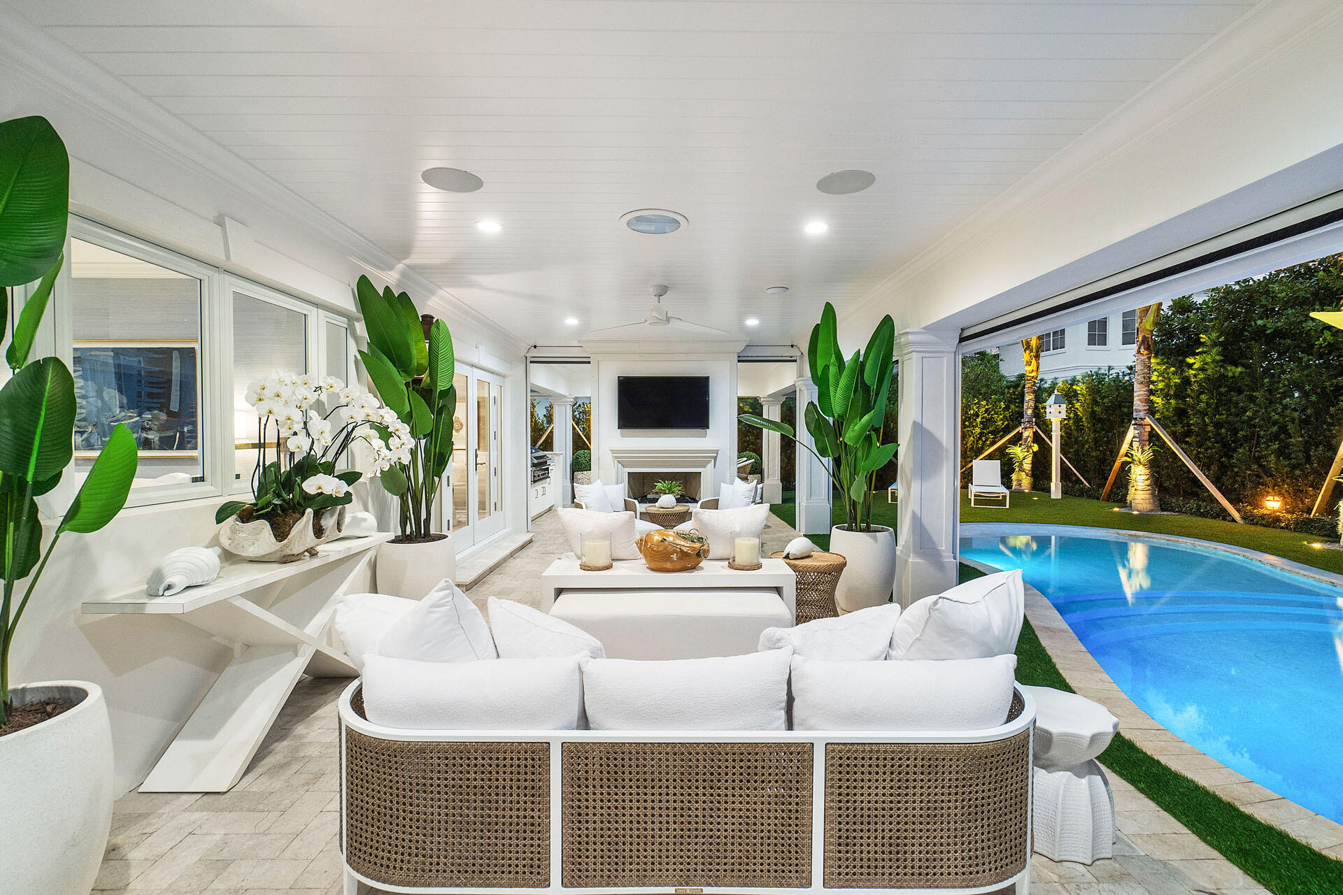 ROYAL PALM YACHT & COUNTRY CLUB - Residential