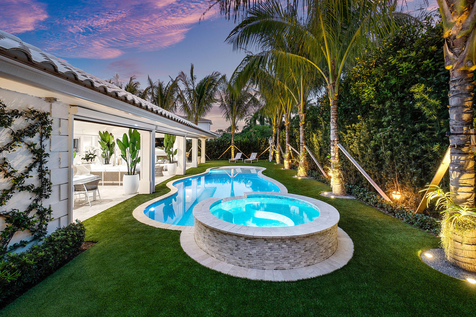 ROYAL PALM YACHT & COUNTRY CLUB - Residential