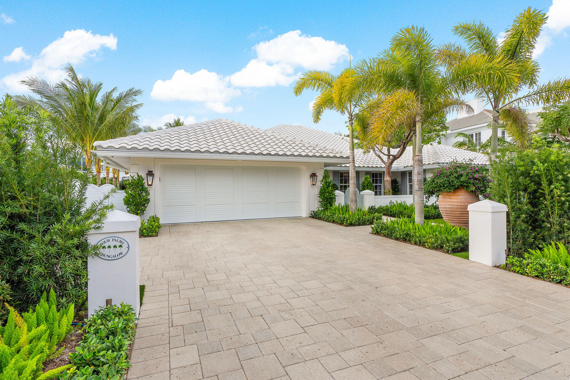 ROYAL PALM YACHT & COUNTRY CLUB - Residential