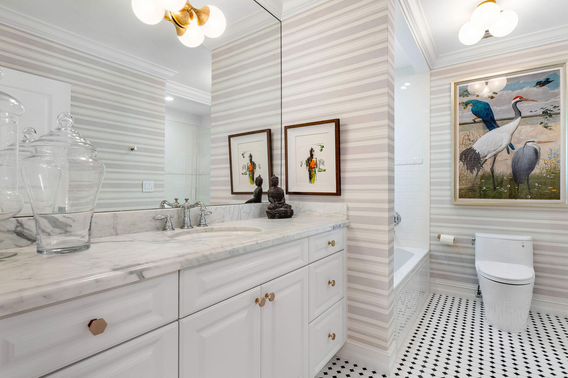 ROYAL PALM YACHT & COUNTRY CLUB - Residential