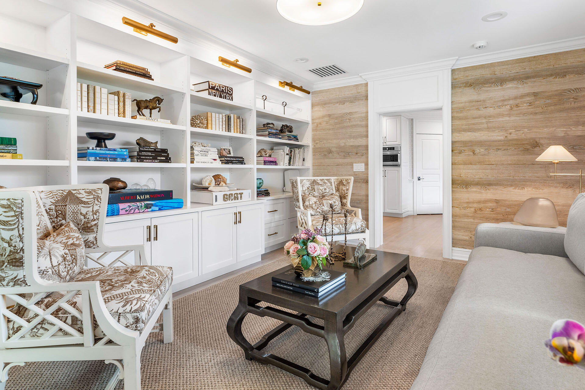 ROYAL PALM YACHT & COUNTRY CLUB - Residential