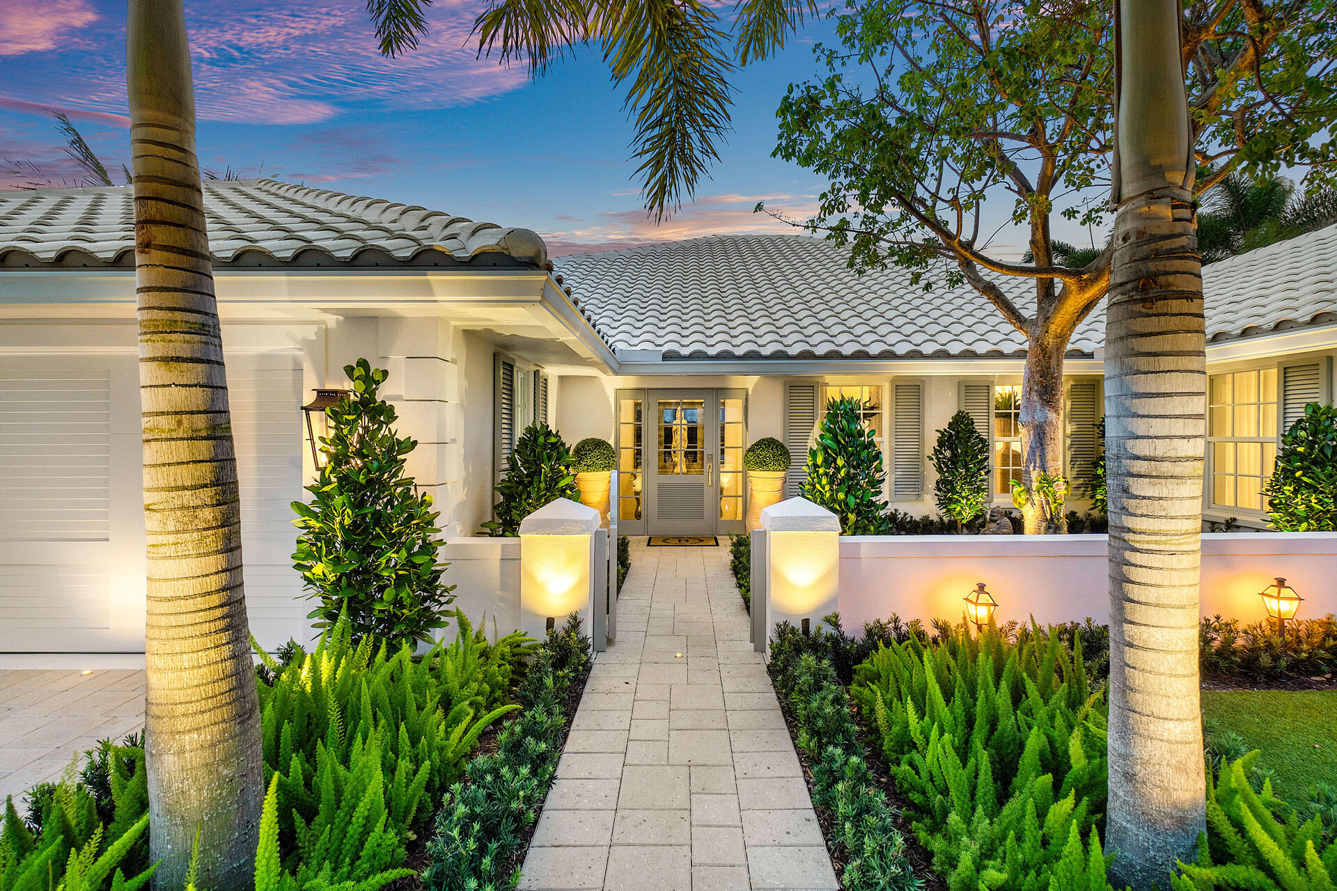 ROYAL PALM YACHT & COUNTRY CLUB - Residential