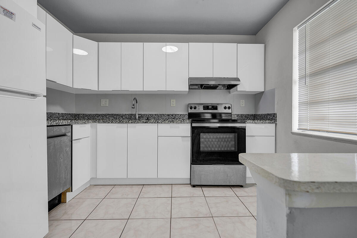 BOCA HILLS CONDO - Residential