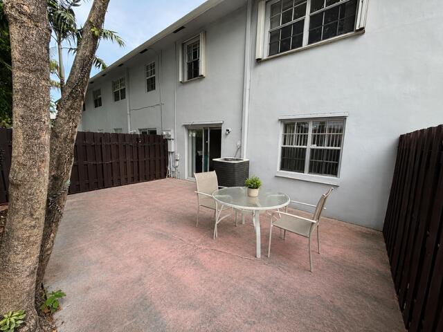 ARROWHEAD GOLF & TENNIS CLUB - Residential