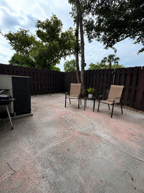 ARROWHEAD GOLF & TENNIS CLUB - Residential