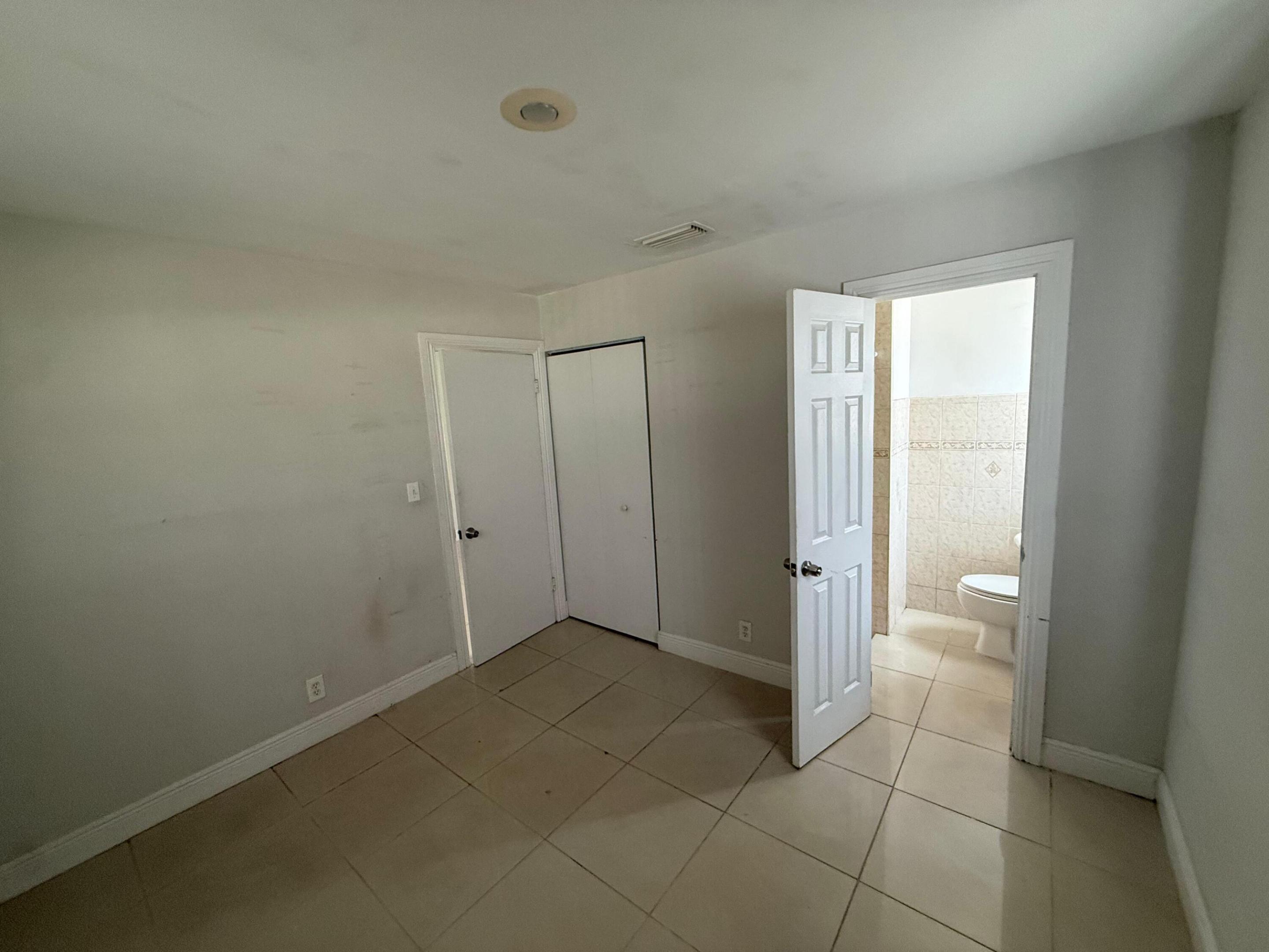 TWIN LAKES HOMES SEC 3 - Residential