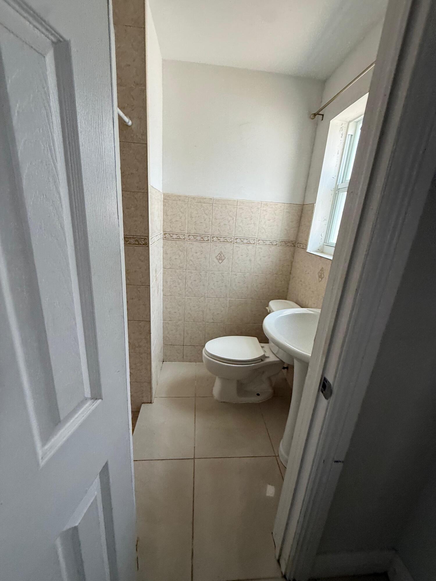 TWIN LAKES HOMES SEC 3 - Residential
