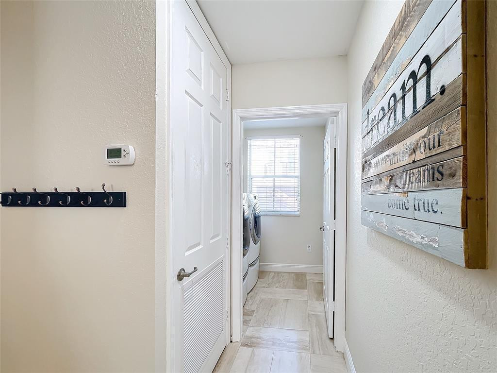 PALOMA LAKES - Residential