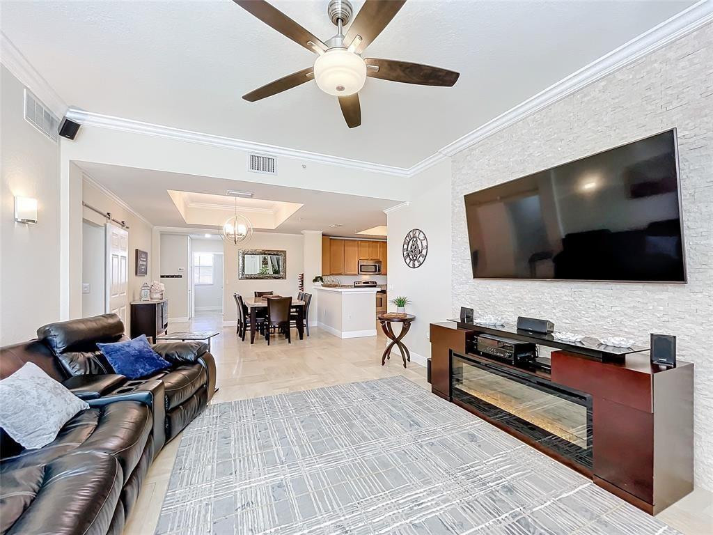 PALOMA LAKES - Residential