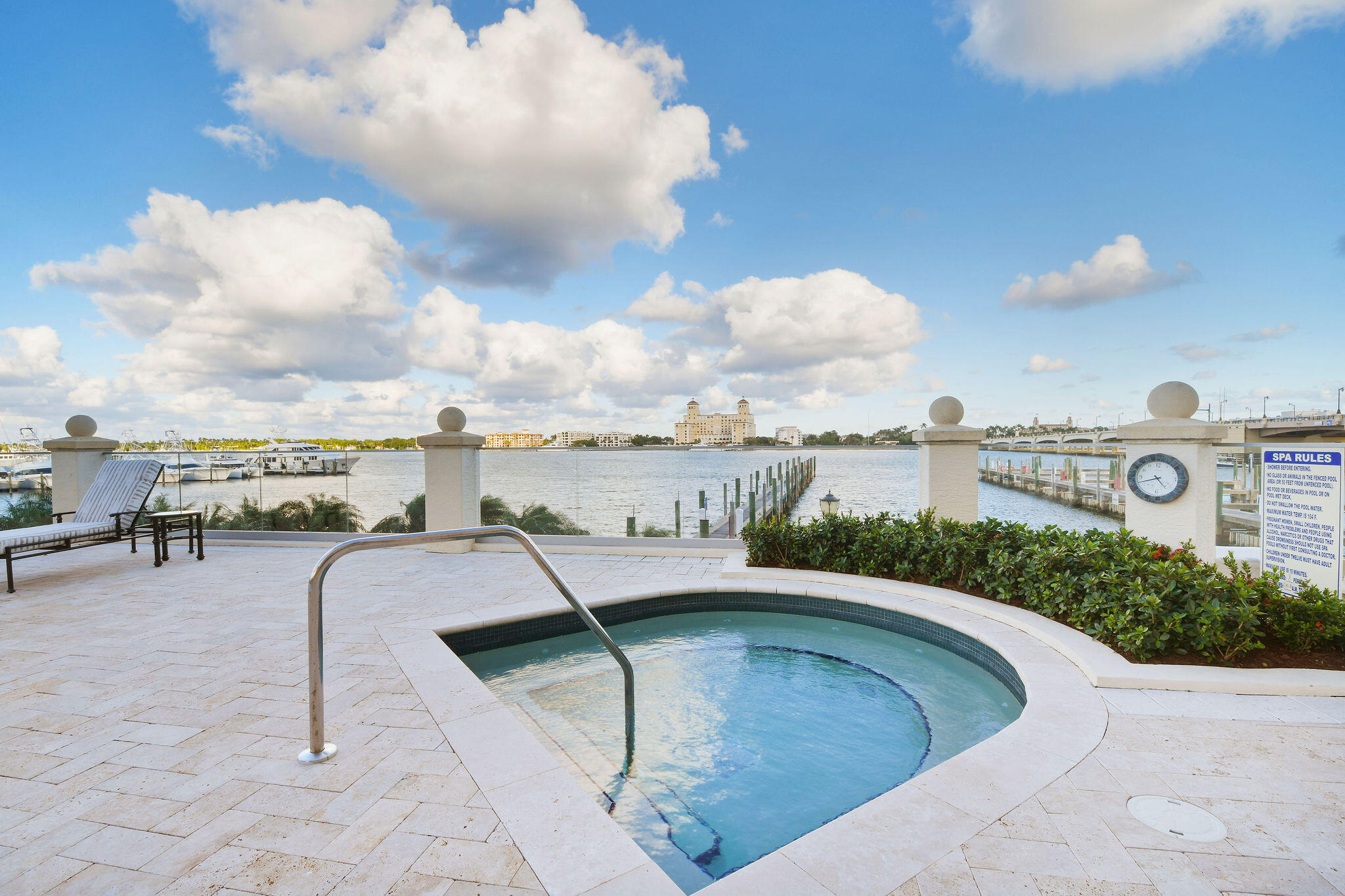 ONE WATERMARK PLACE OF THE PALM BEACHES - Residential