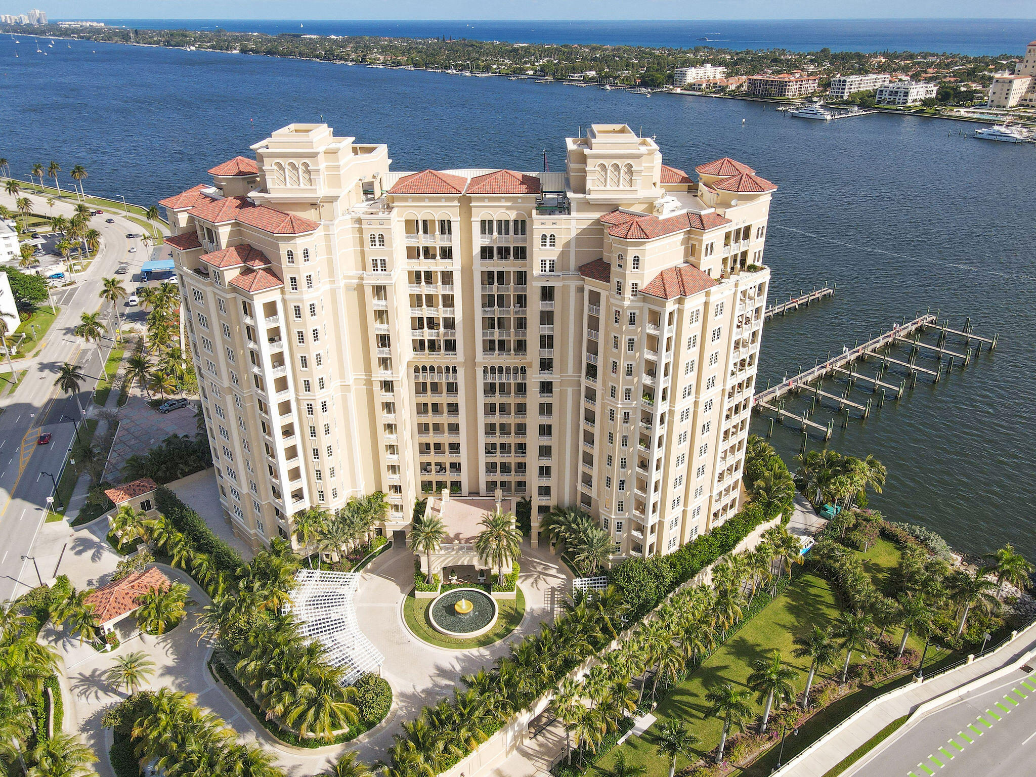 ONE WATERMARK PLACE OF THE PALM BEACHES - Residential