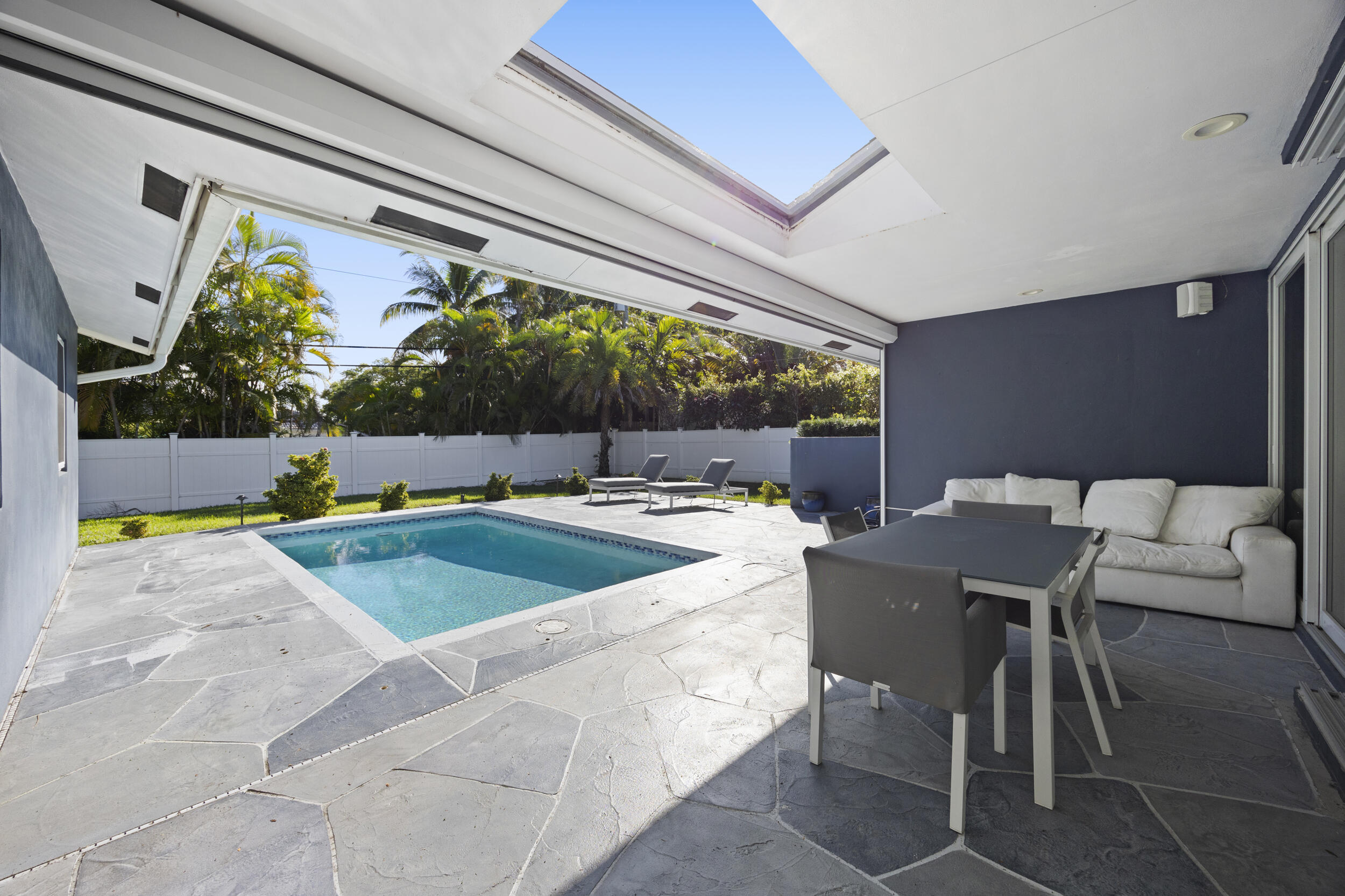 CONFERENCE RIDGE - Residential