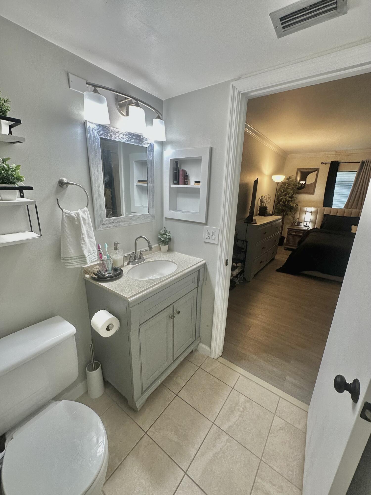 PALM CLUB VILLAGE II CONDO - Residential
