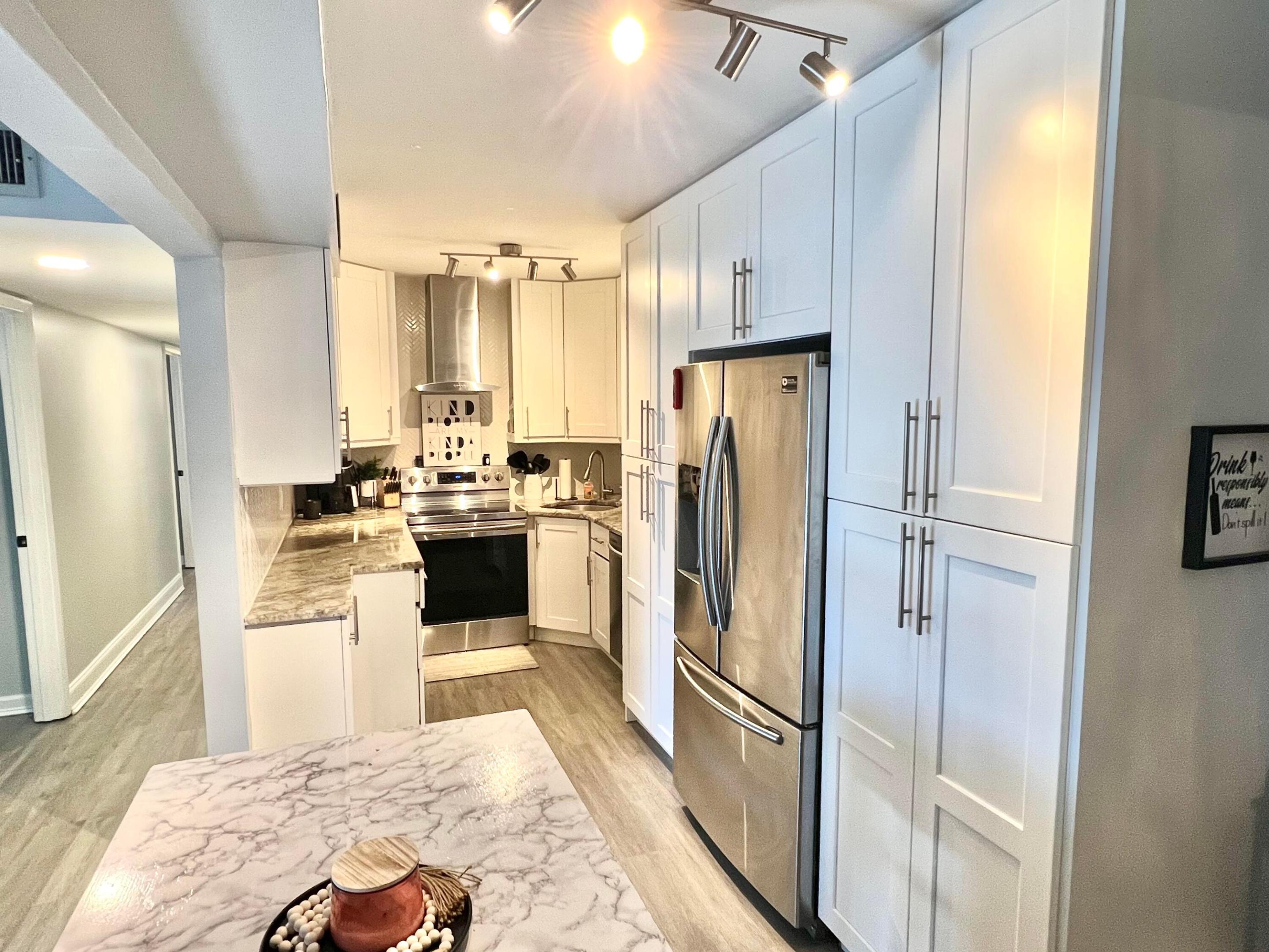 PALM CLUB VILLAGE II CONDO - Residential
