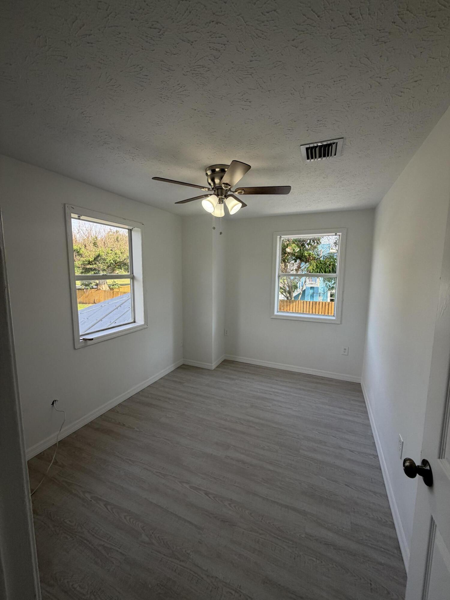 M E GOLDSMITH'S SUBDIVISION - Residential Lease