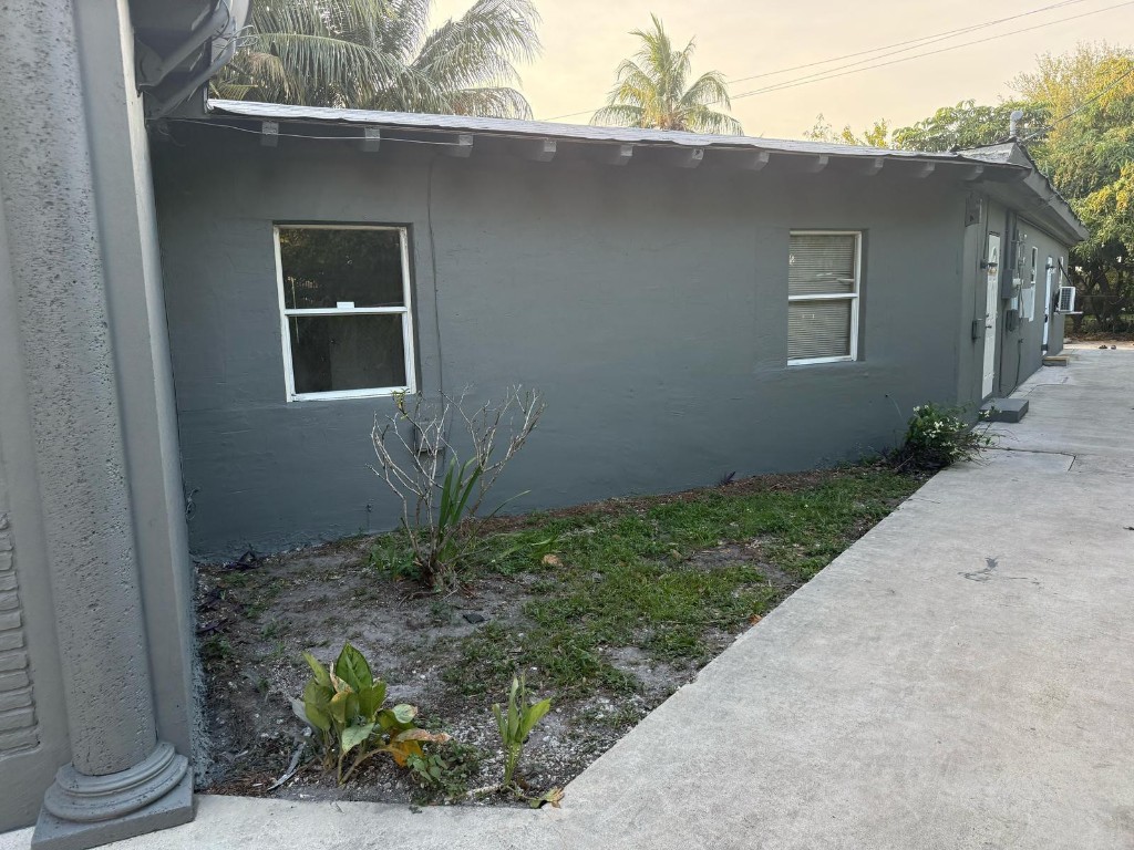 Hollywood Little Ranches - Residential Income