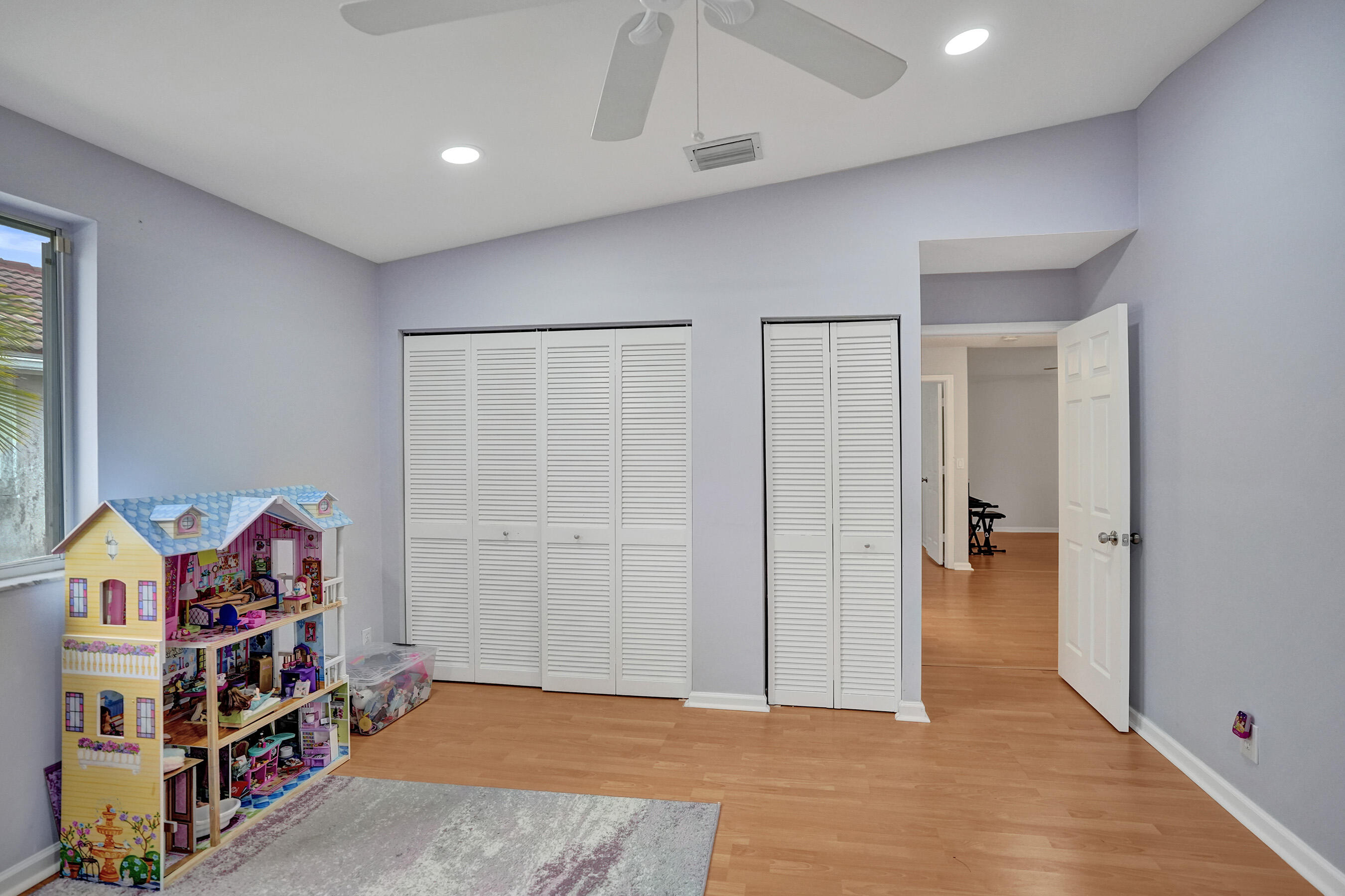 EMBASSY LAKES PHASE II - Residential