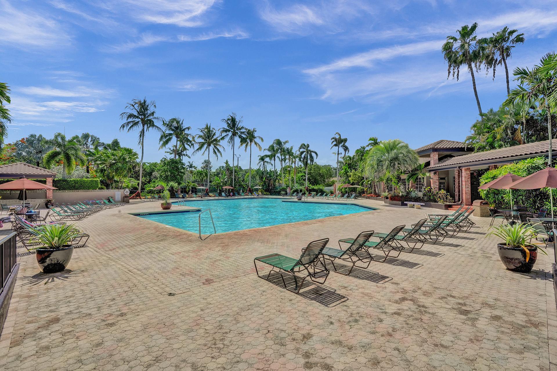 EMBASSY LAKES PHASE II - Residential