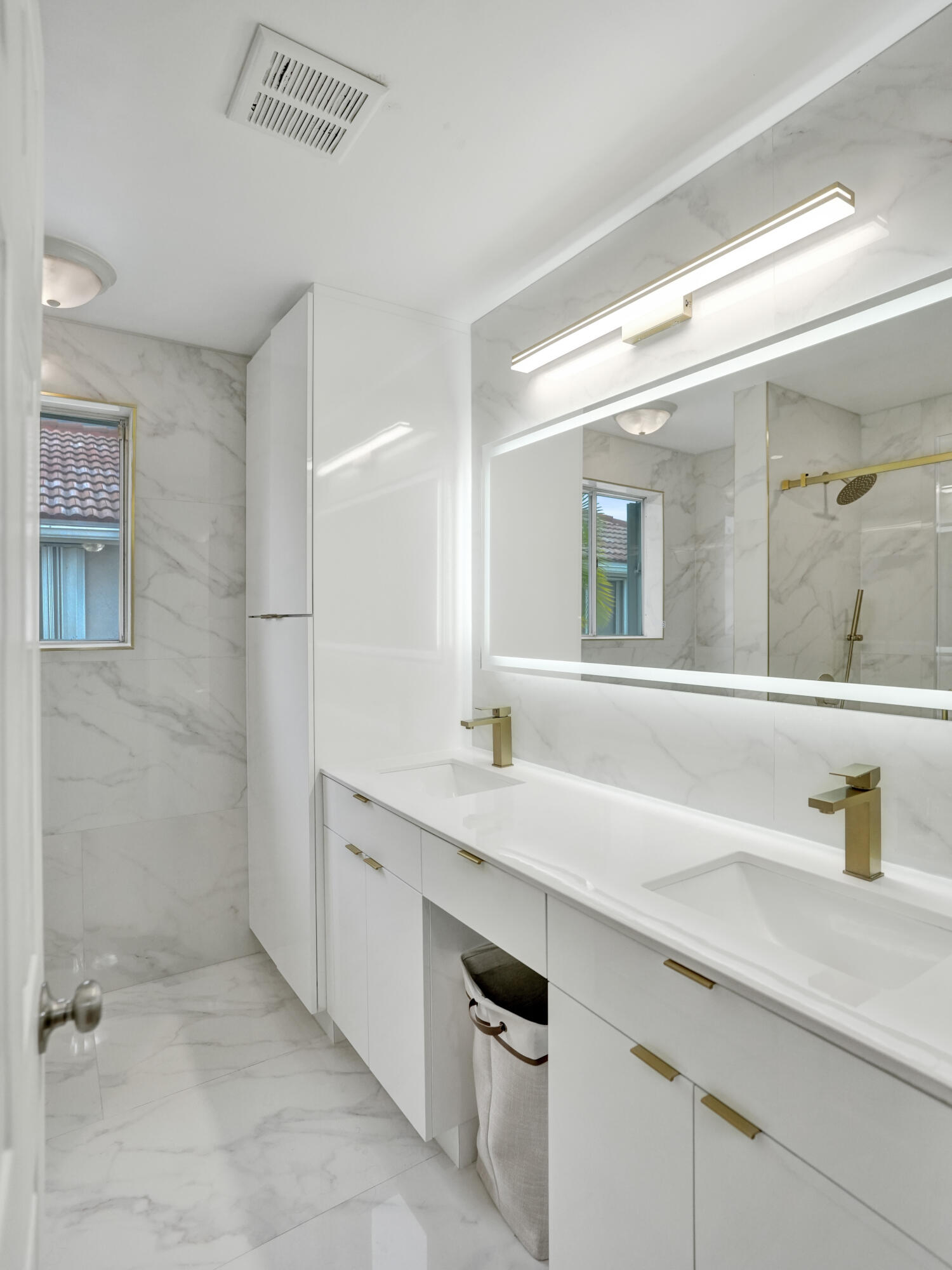 EMBASSY LAKES PHASE II - Residential