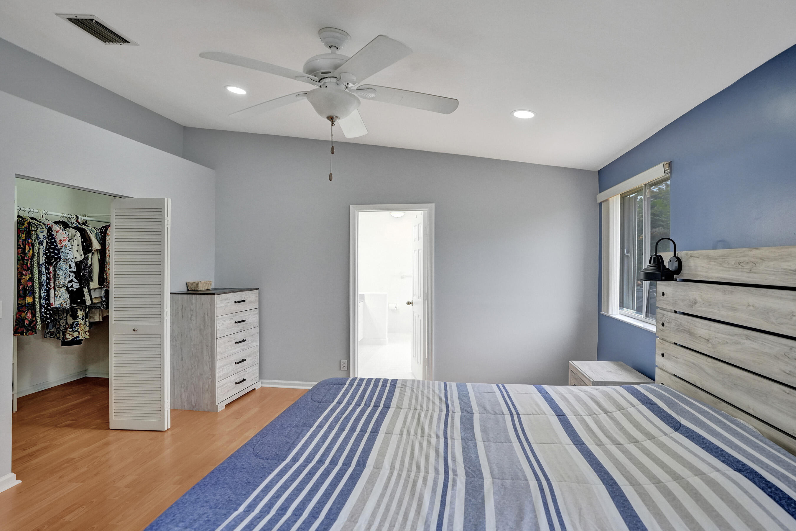 EMBASSY LAKES PHASE II - Residential