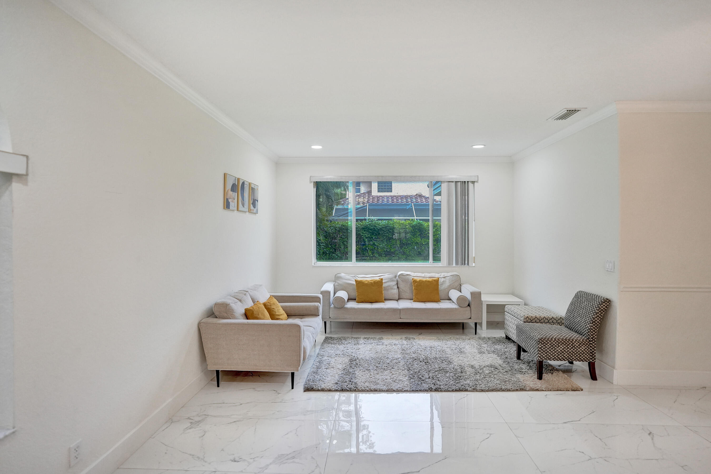 EMBASSY LAKES PHASE II - Residential