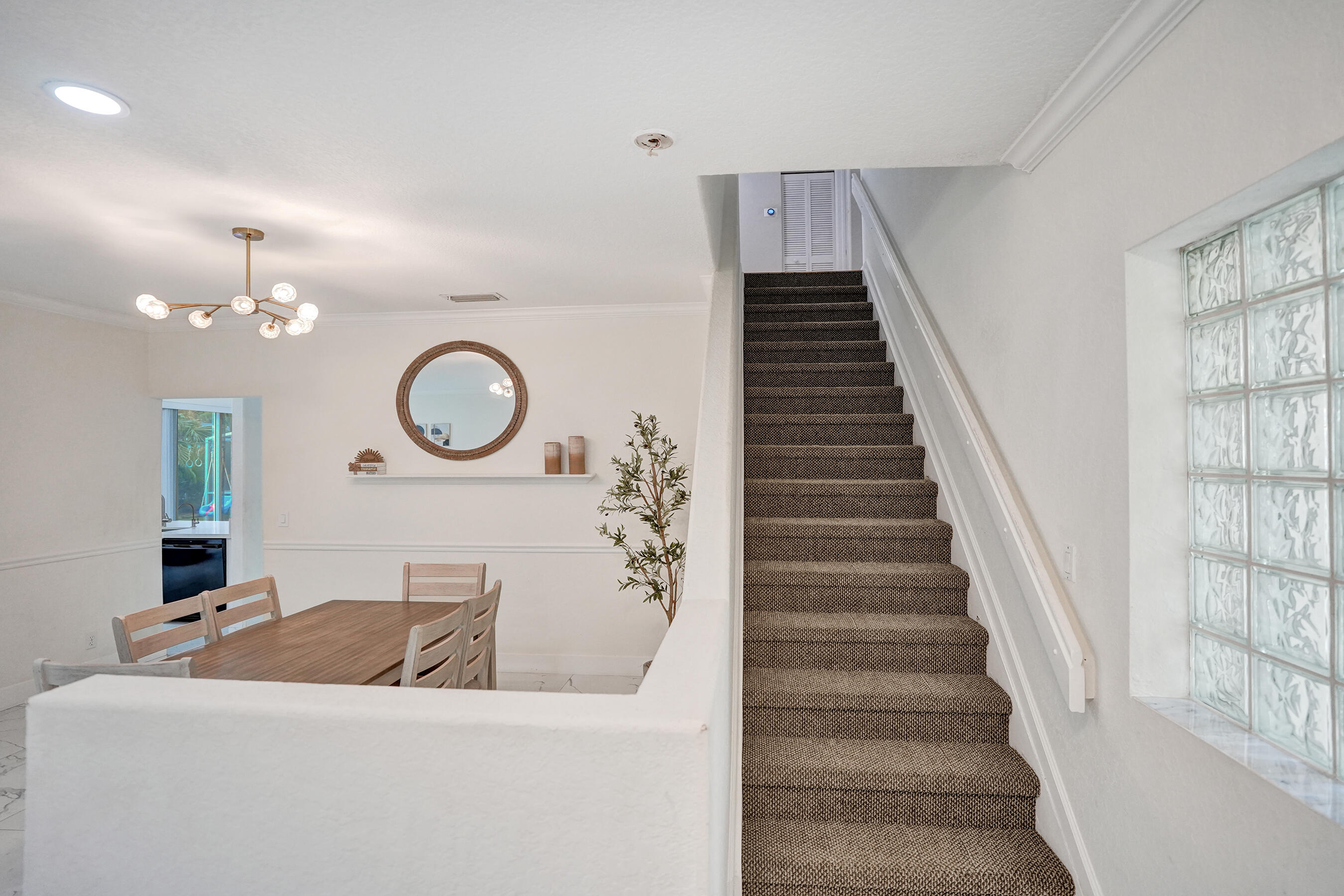 EMBASSY LAKES PHASE II - Residential