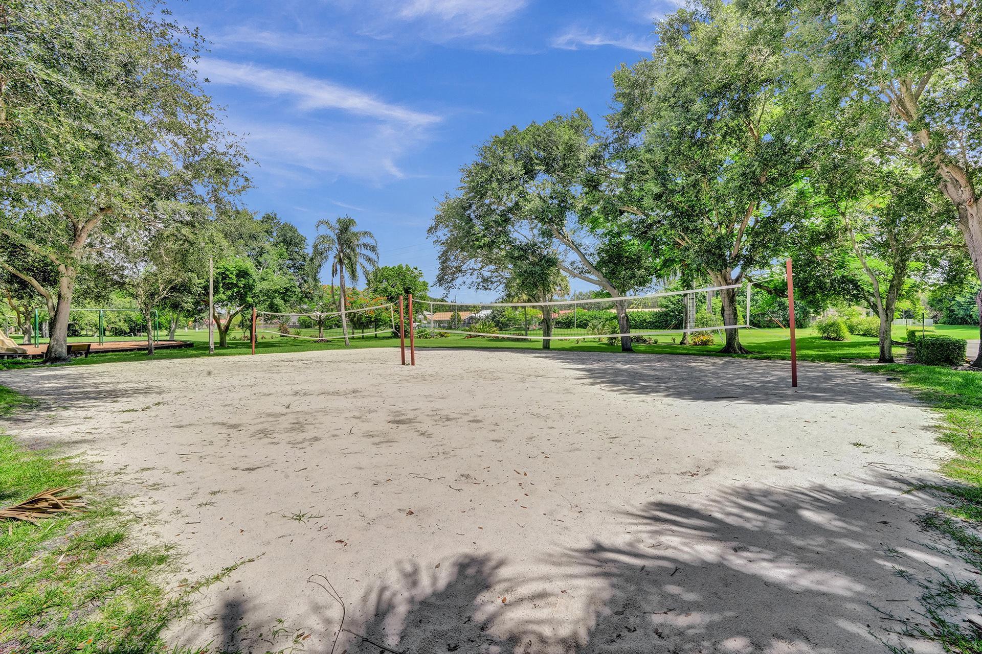 EMBASSY LAKES PHASE II - Residential