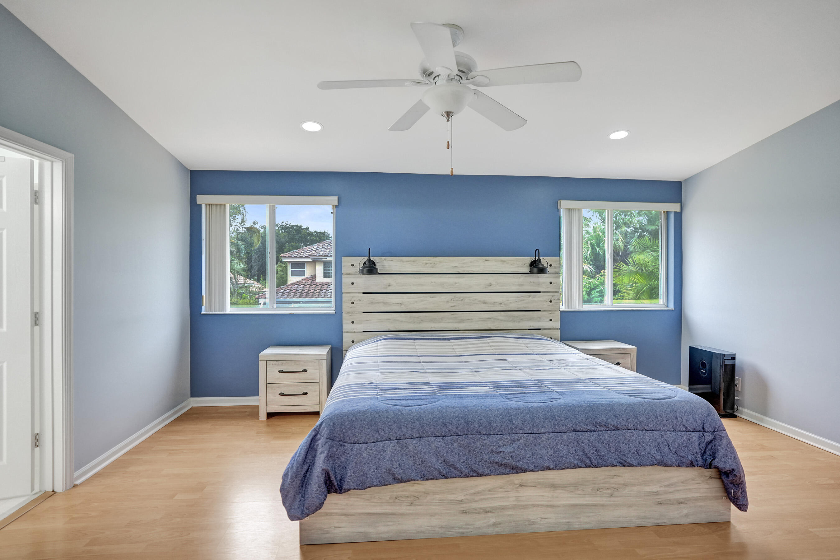 EMBASSY LAKES PHASE II - Residential