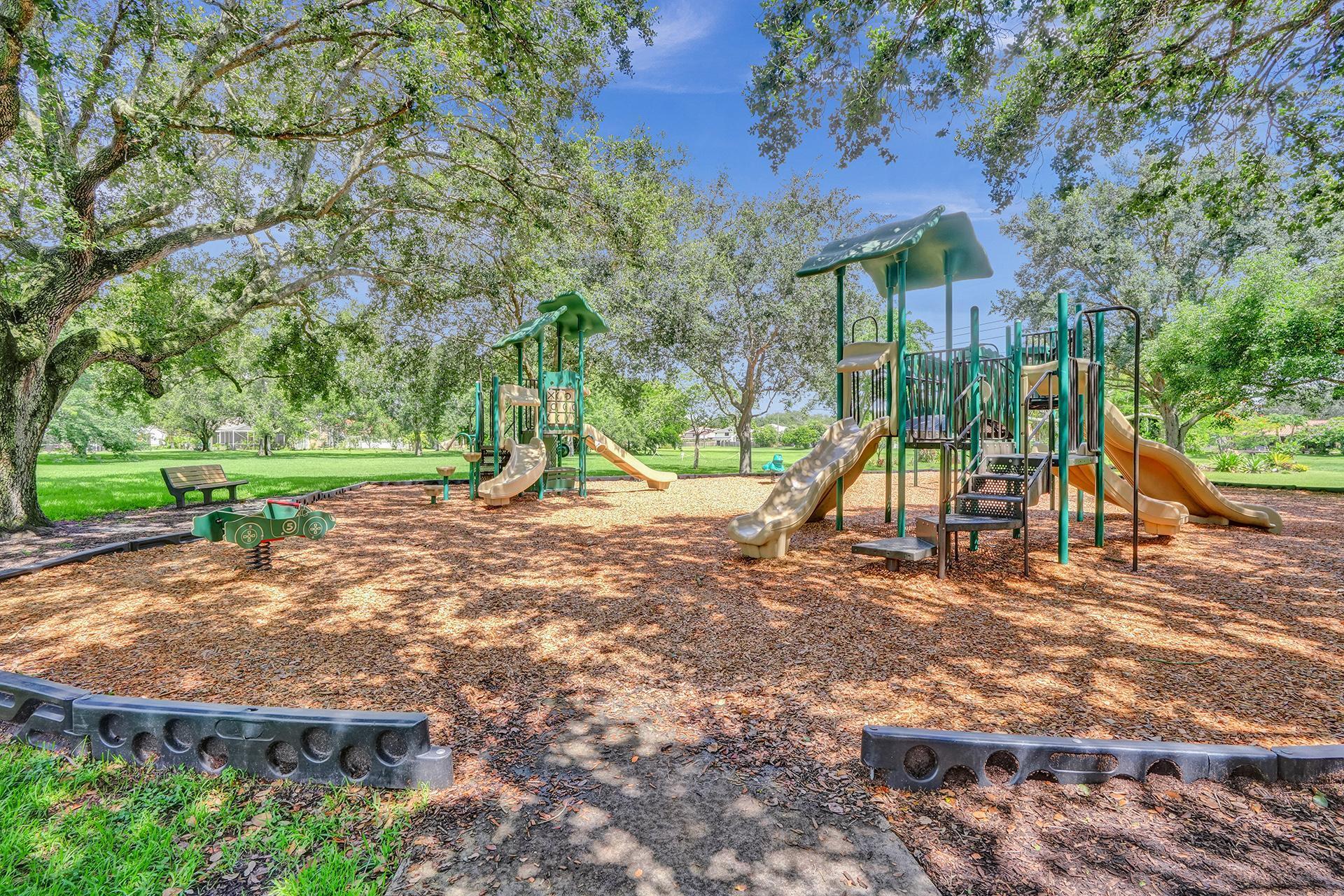EMBASSY LAKES PHASE II - Residential