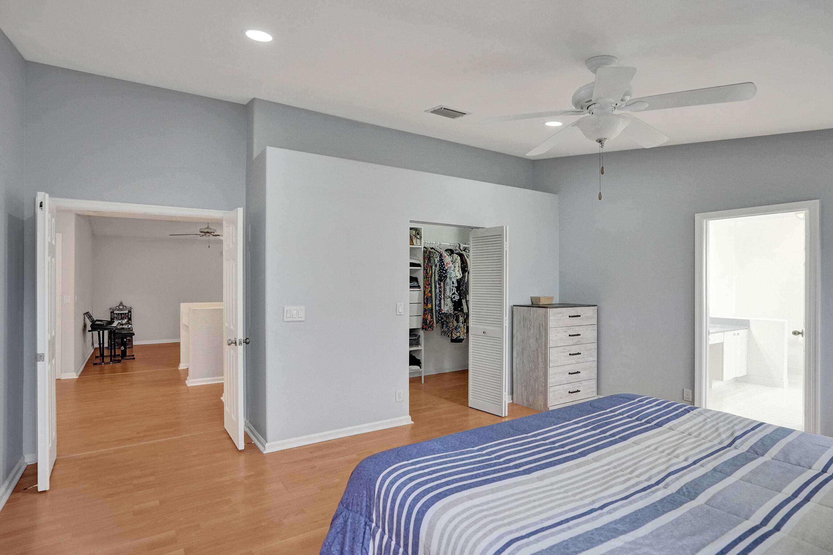 EMBASSY LAKES PHASE II - Residential