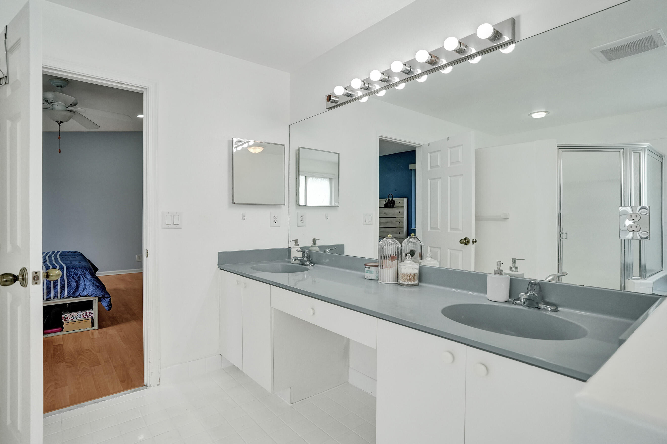 EMBASSY LAKES PHASE II - Residential