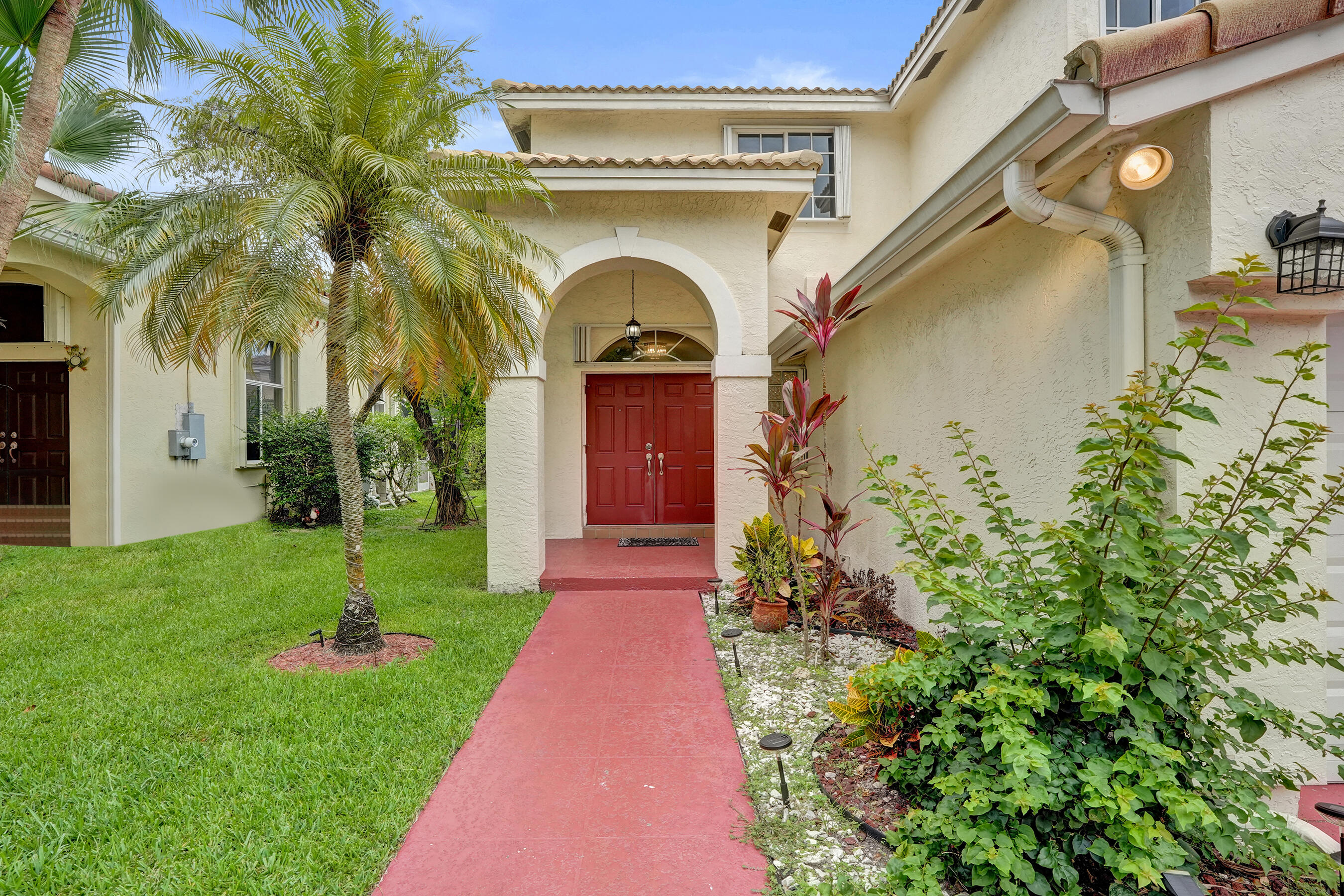 EMBASSY LAKES PHASE II - Residential