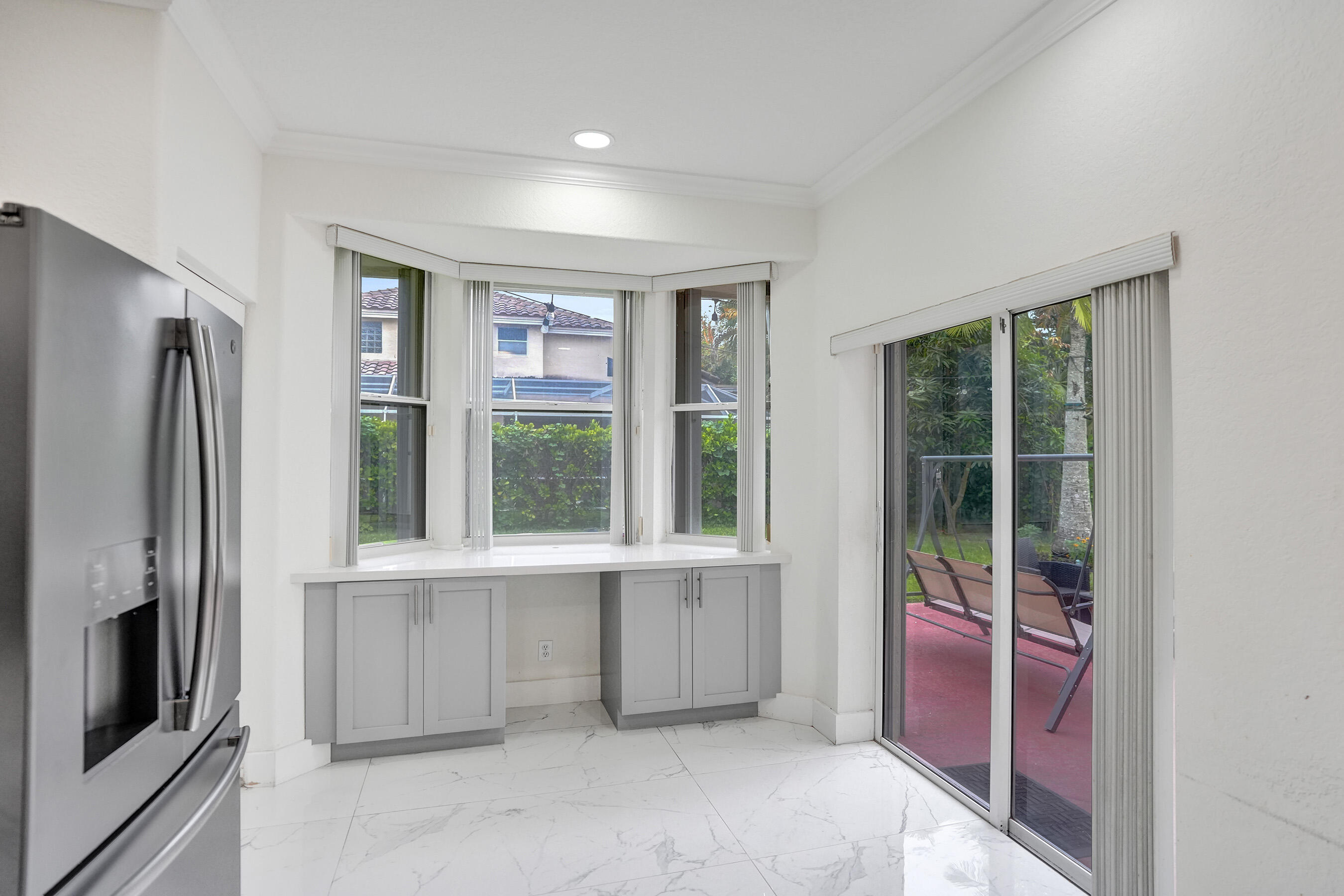 EMBASSY LAKES PHASE II - Residential