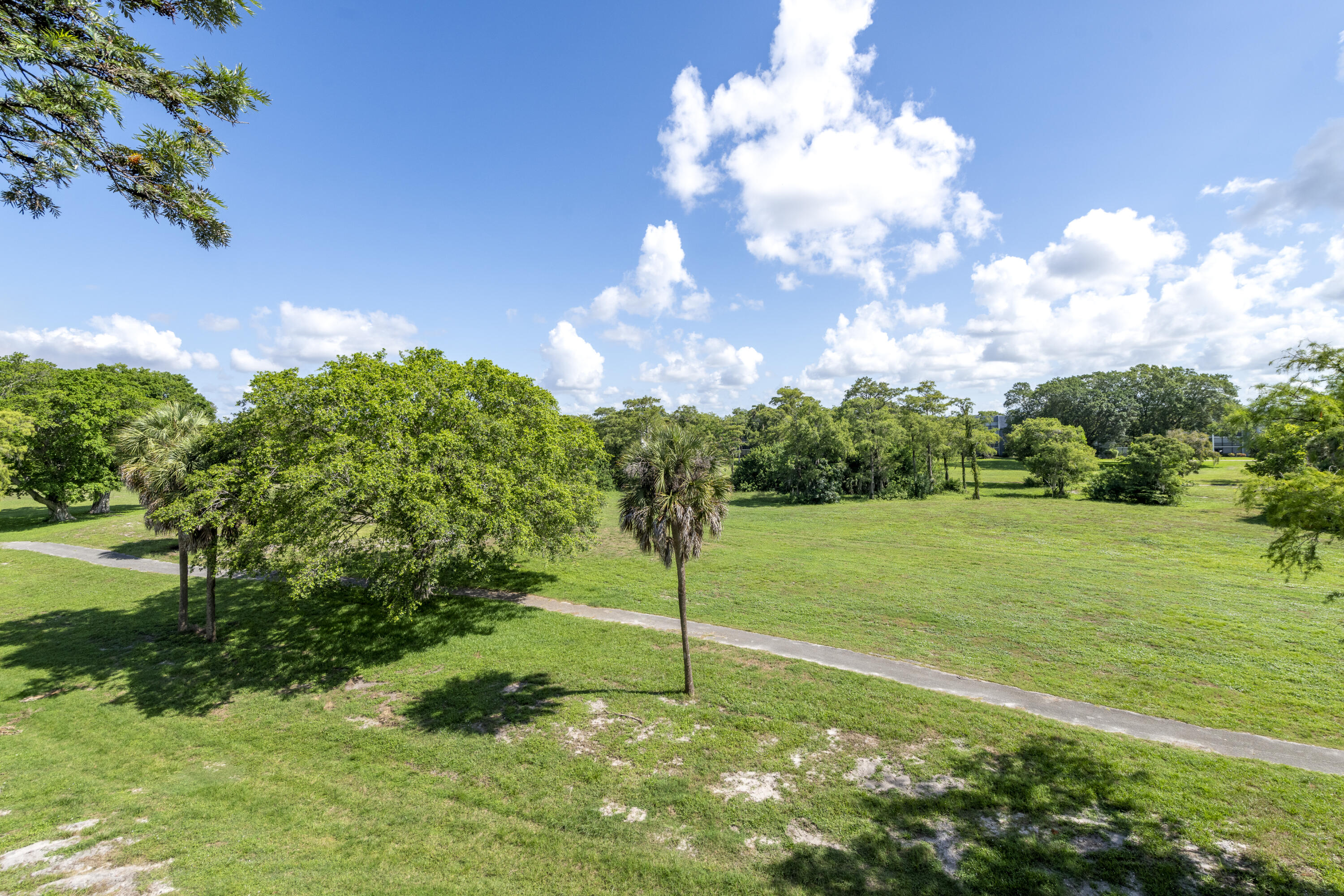 INVERRARY COUNTRY CLUB - Residential