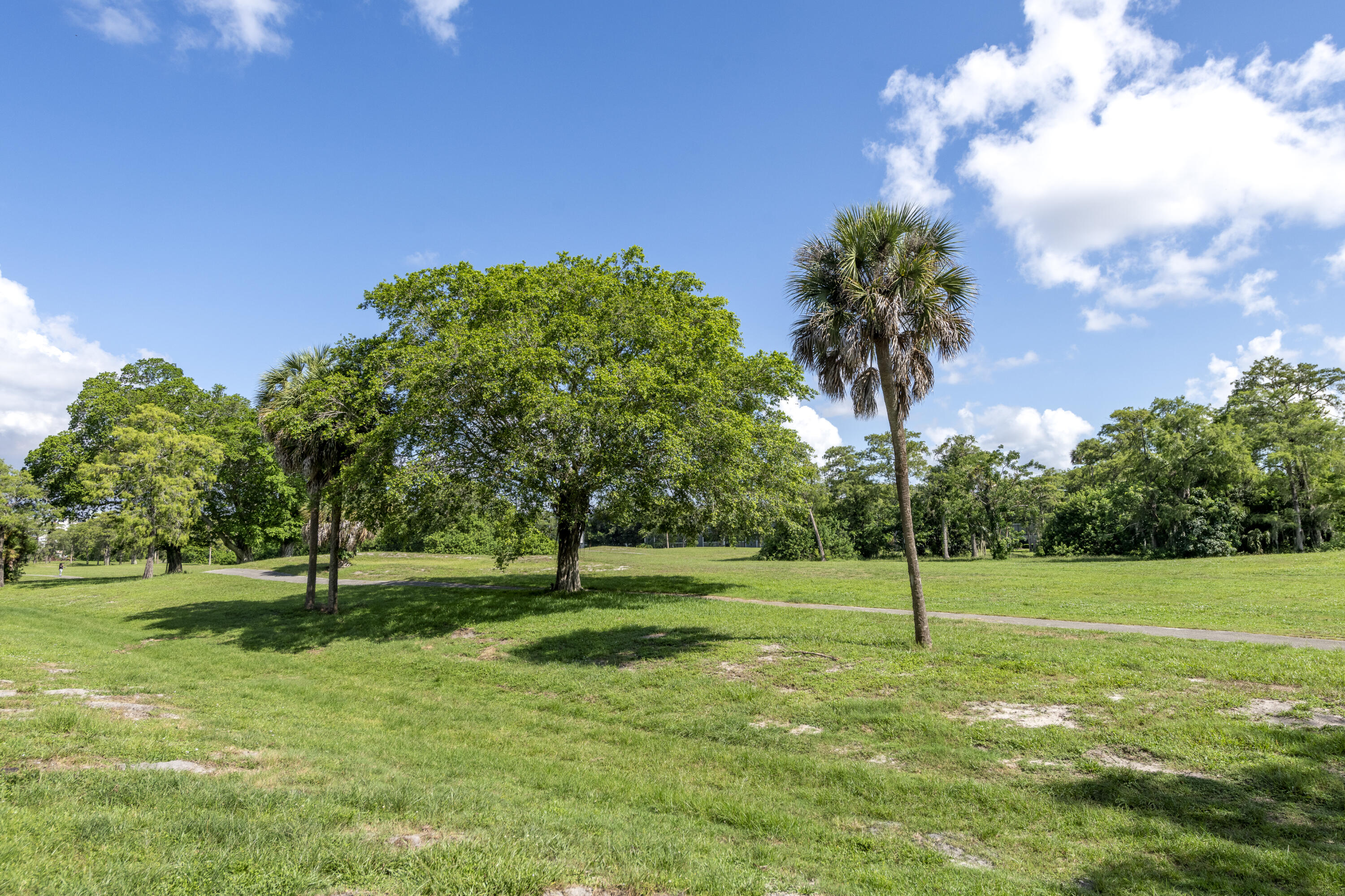 INVERRARY COUNTRY CLUB - Residential