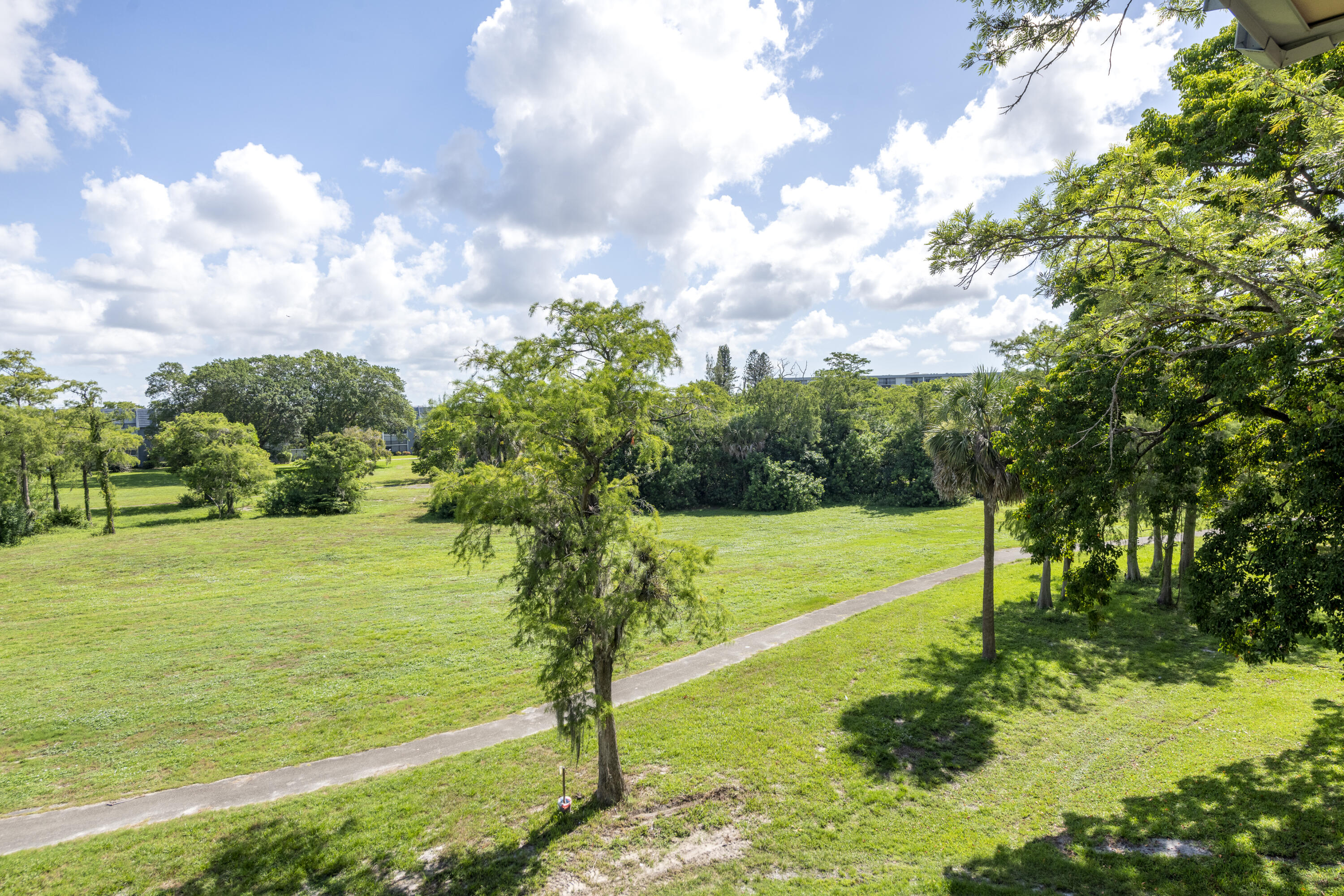 INVERRARY COUNTRY CLUB - Residential