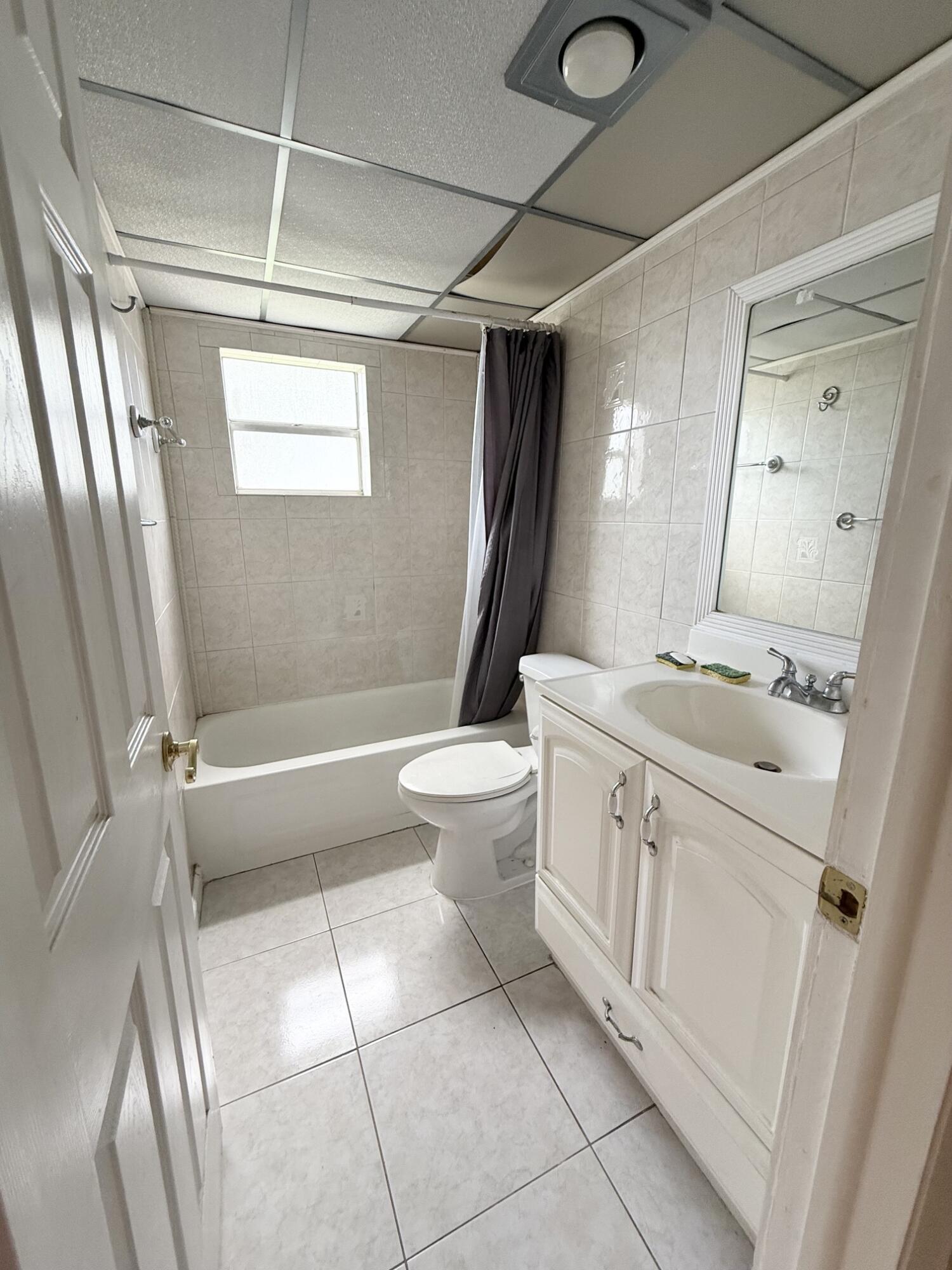 KINGS POINT BURGUNDY CONDOS - Residential